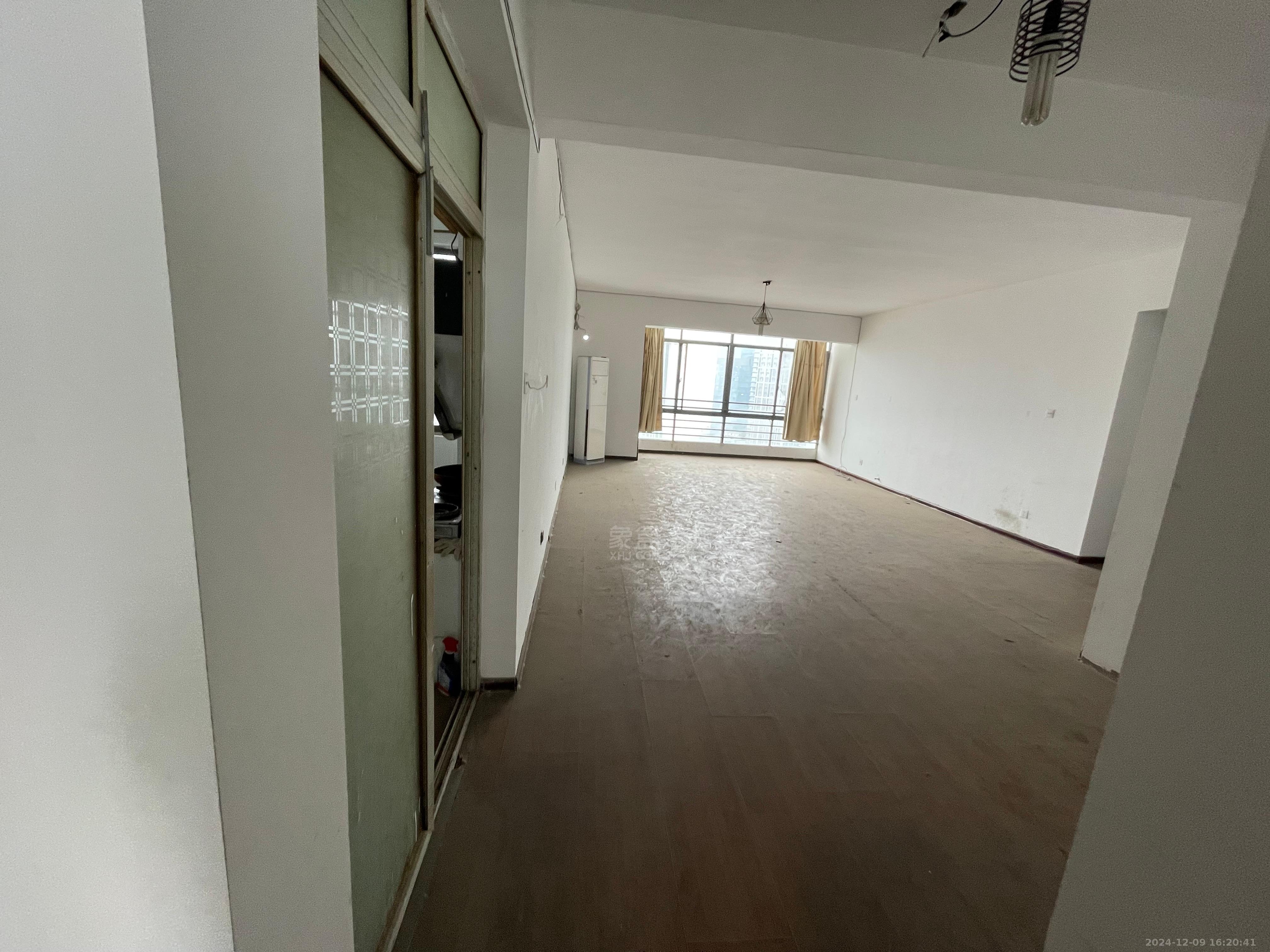 中旺锦安城 4室2厅1卫 3600.0元/月 中旺锦安城 4室2厅1卫 3600.0元/月室内图