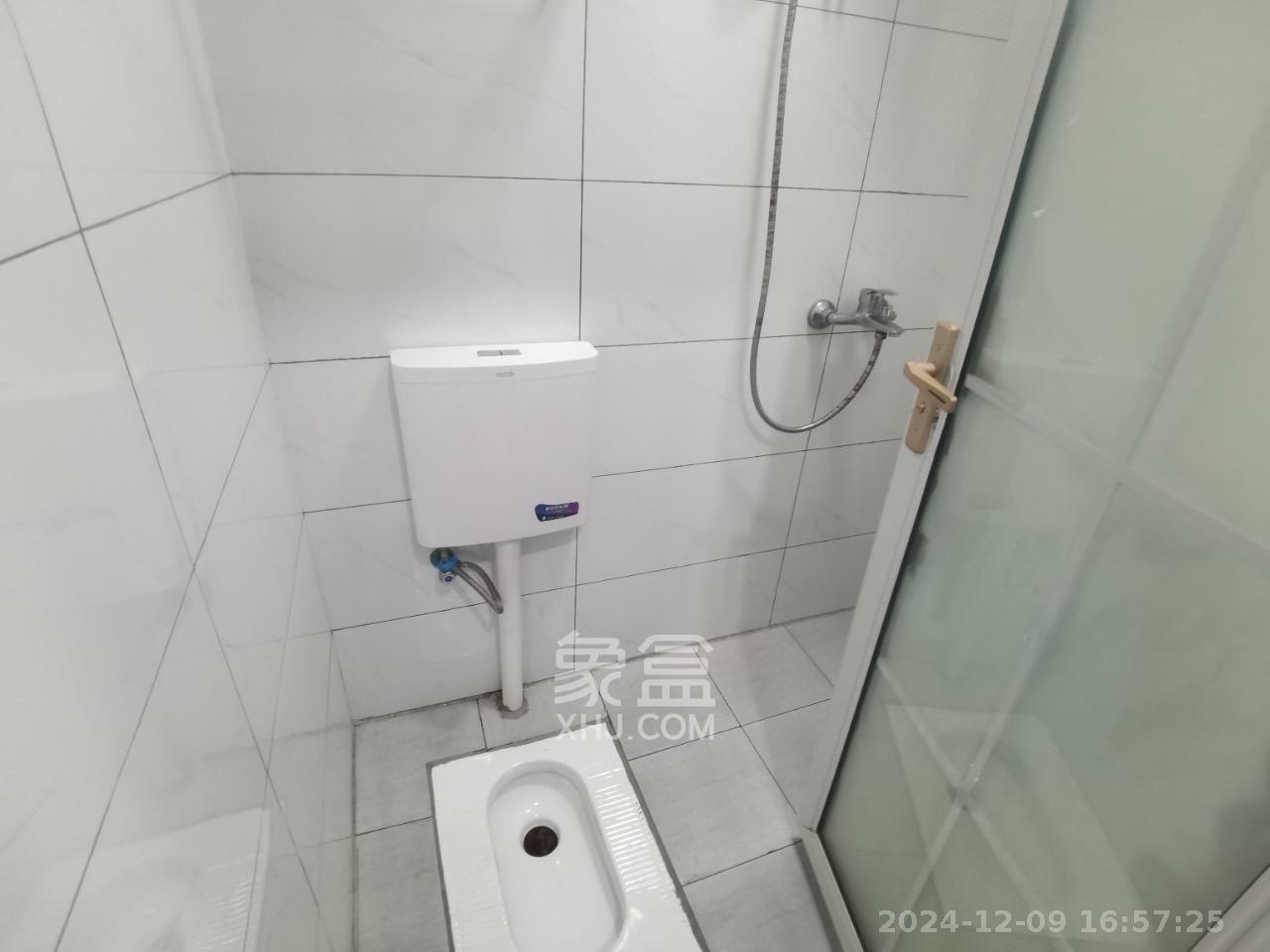 先锋东外滩  1室1厅1卫   1200.00元/月室内图