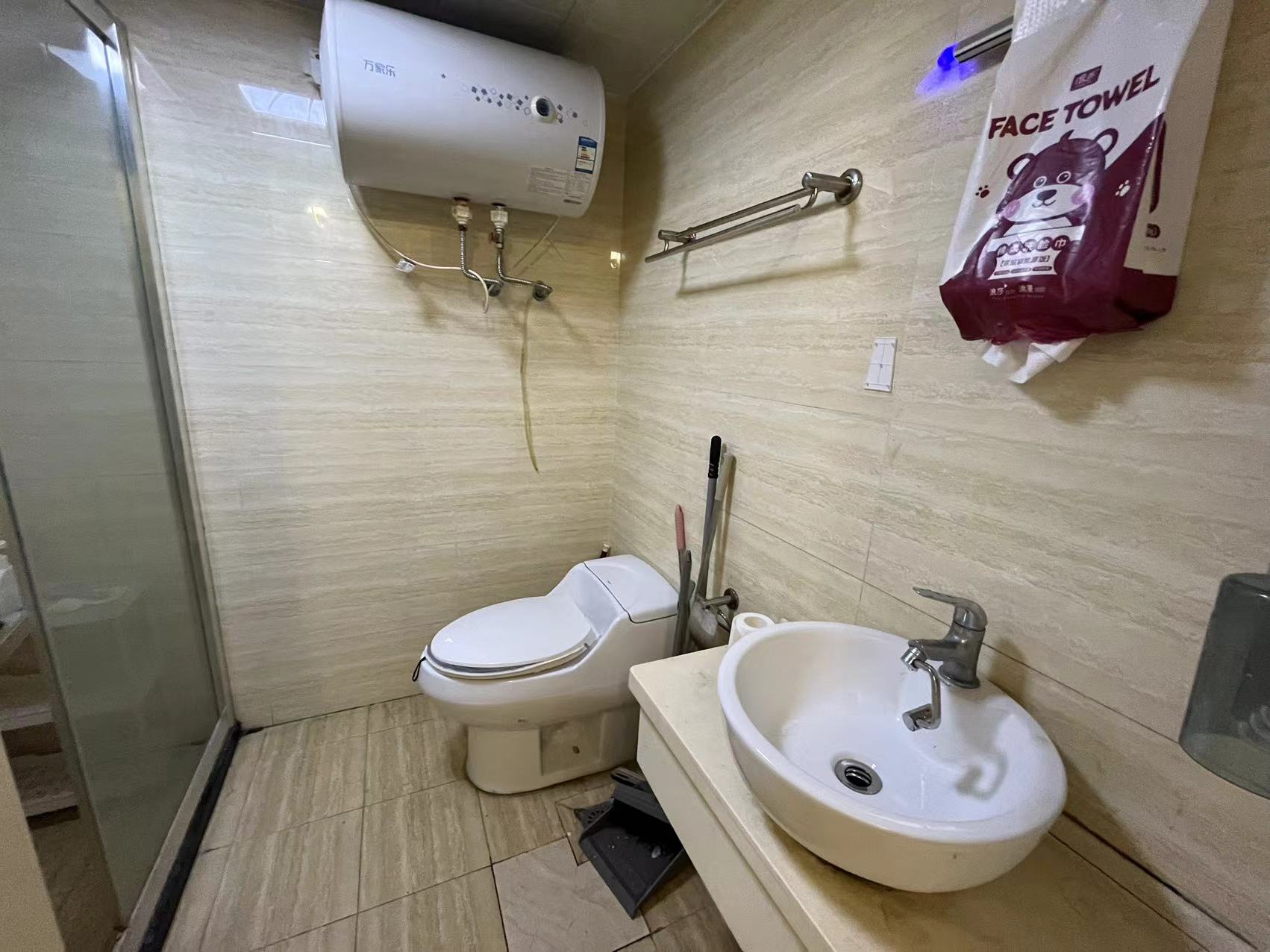 万芙锦城 1室1厅1卫 1800.0元/月 万芙锦城 1室1厅1卫 1800.0元/月室内图