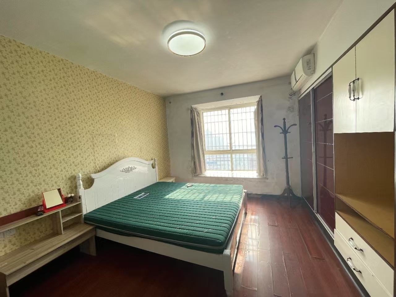 湘许嘉园  4室2厅2卫   3600.00元/月室内图