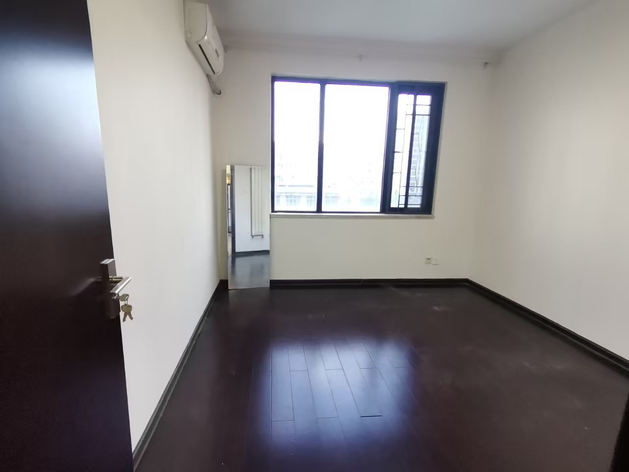 阳光100三期  3室2厅2卫    2800.0元/月室内图