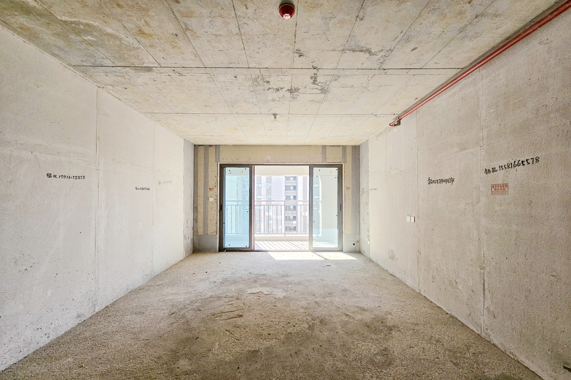 阳光城尚东湾愉景苑 3室2厅2卫 90.0万 阳光城尚东湾愉景苑 3室2厅2卫 90.0万客厅