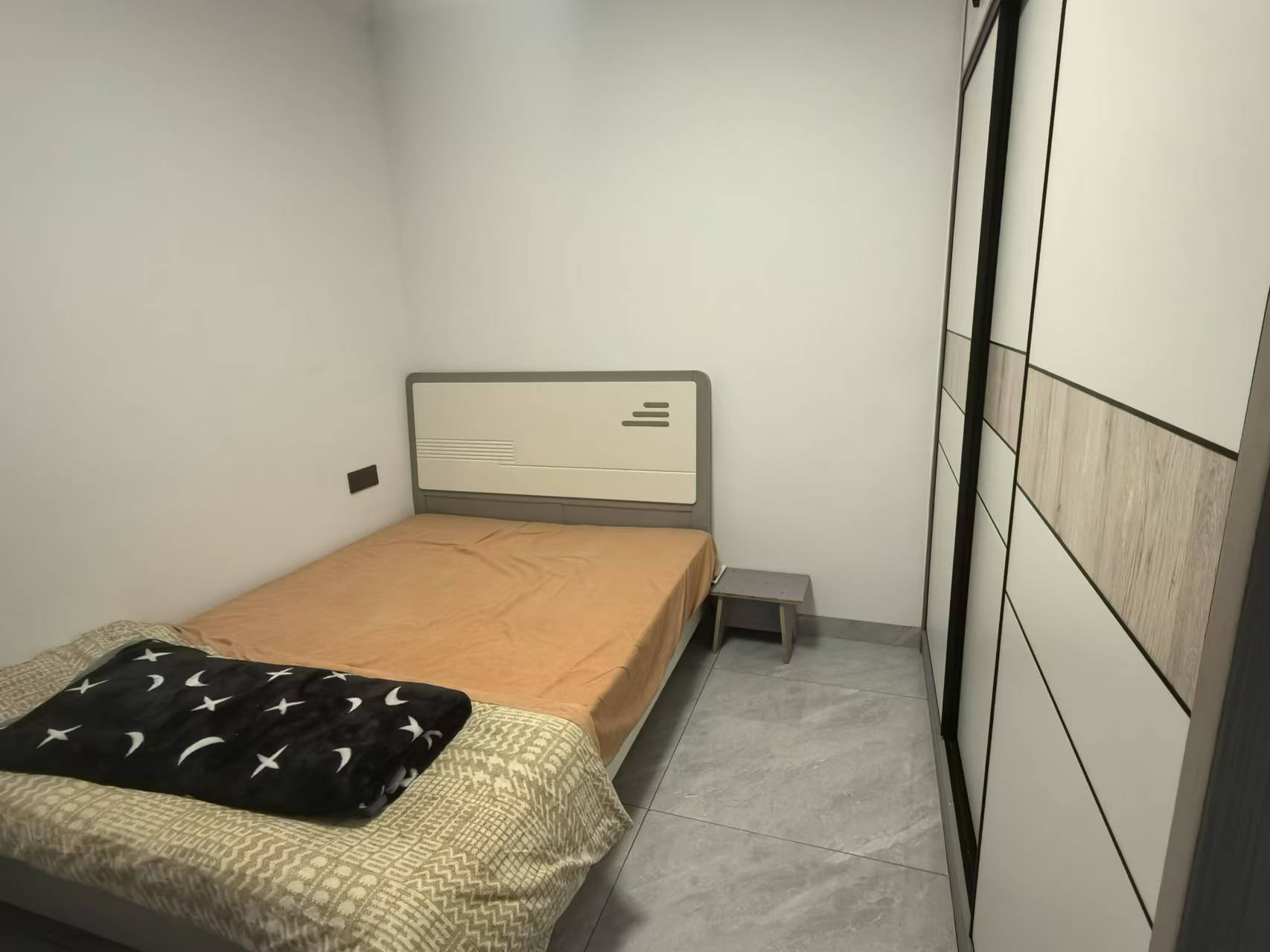 谷峰安置小区（惟德园）  2室2厅1卫    2000.0元/月室内图