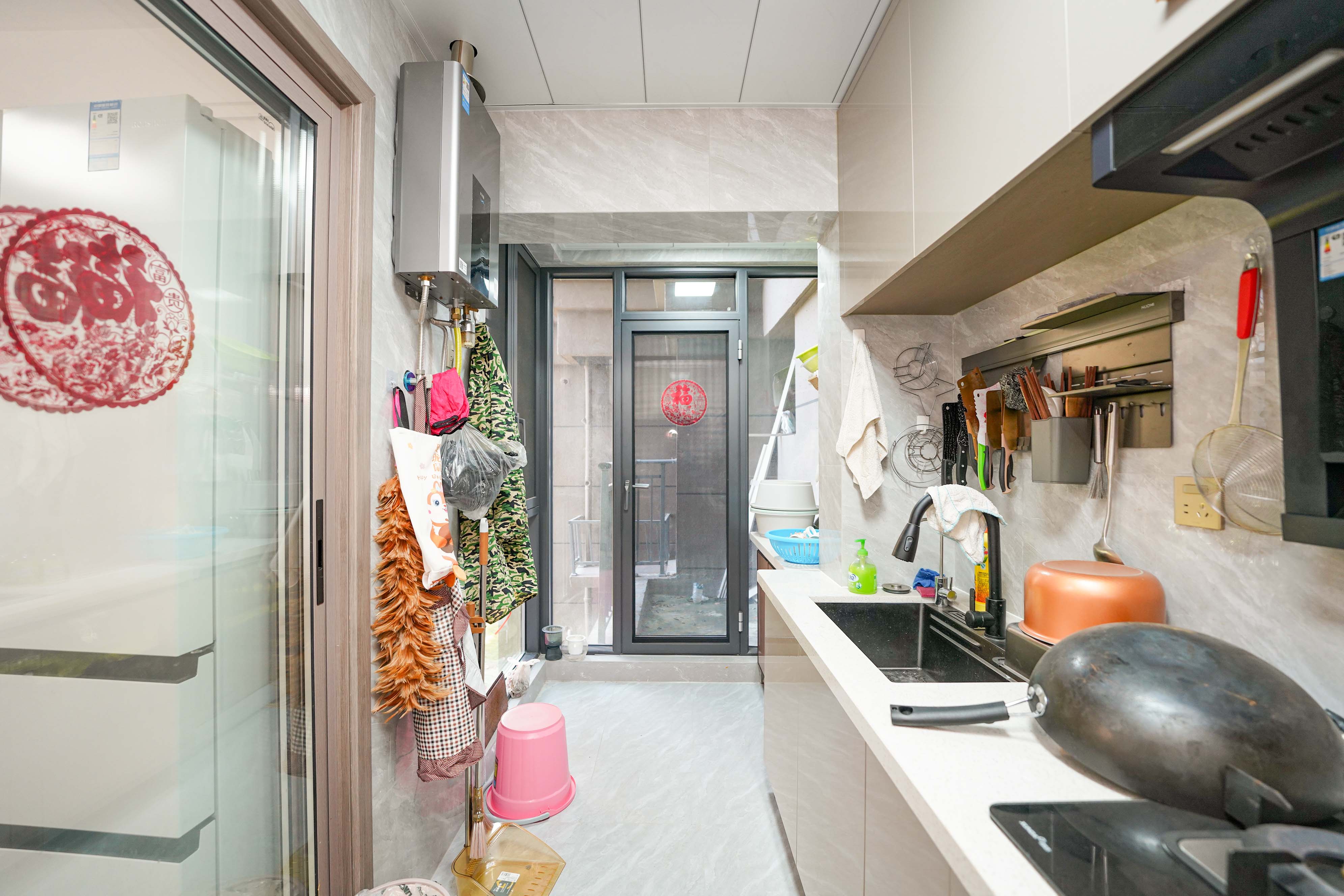 卢浮原著 4室2厅2卫 112.0万 卢浮原著 4室2厅2卫 112.0万厨房