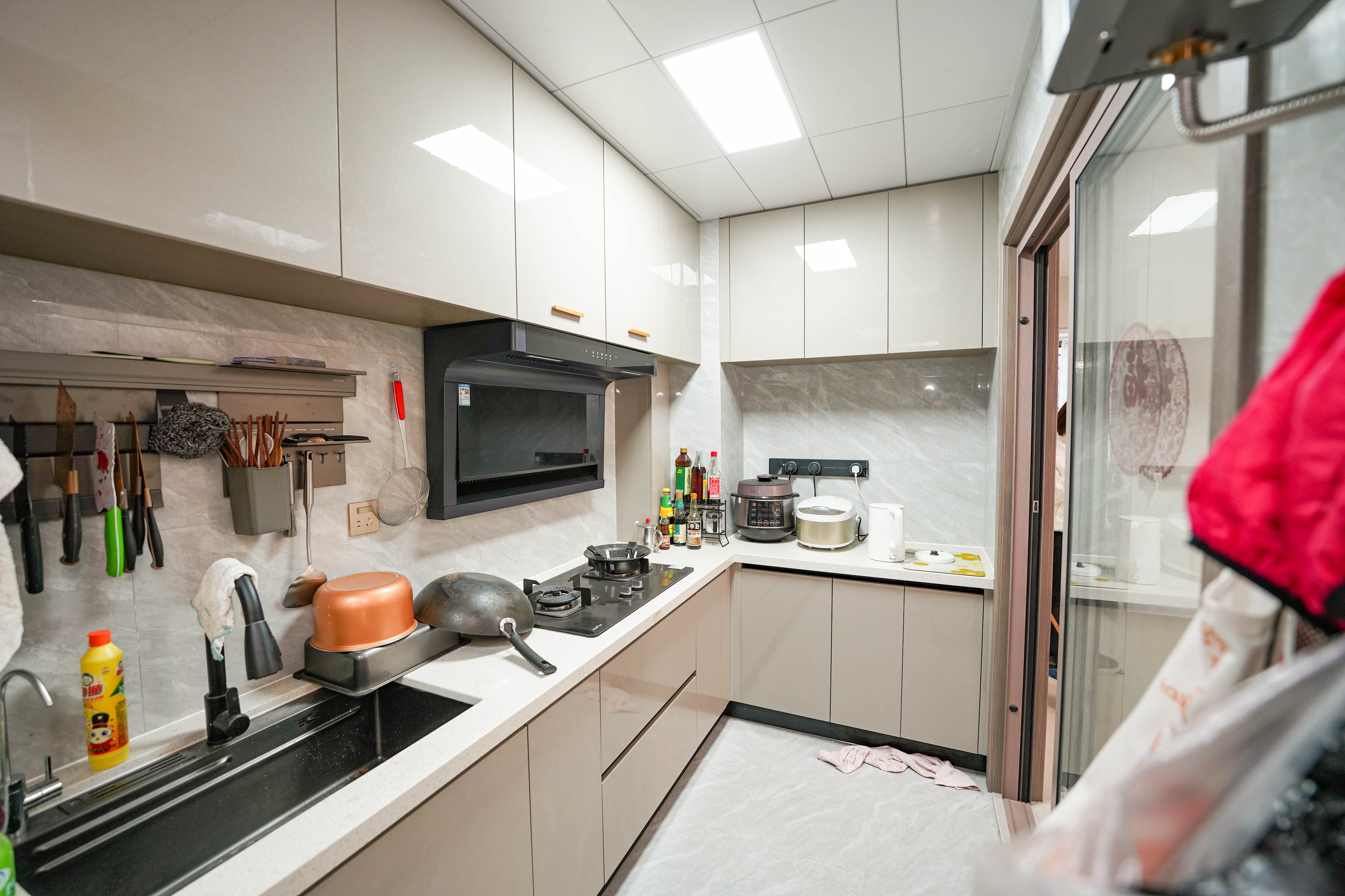 卢浮原著 4室2厅2卫 112.0万 卢浮原著 4室2厅2卫 112.0万厨房