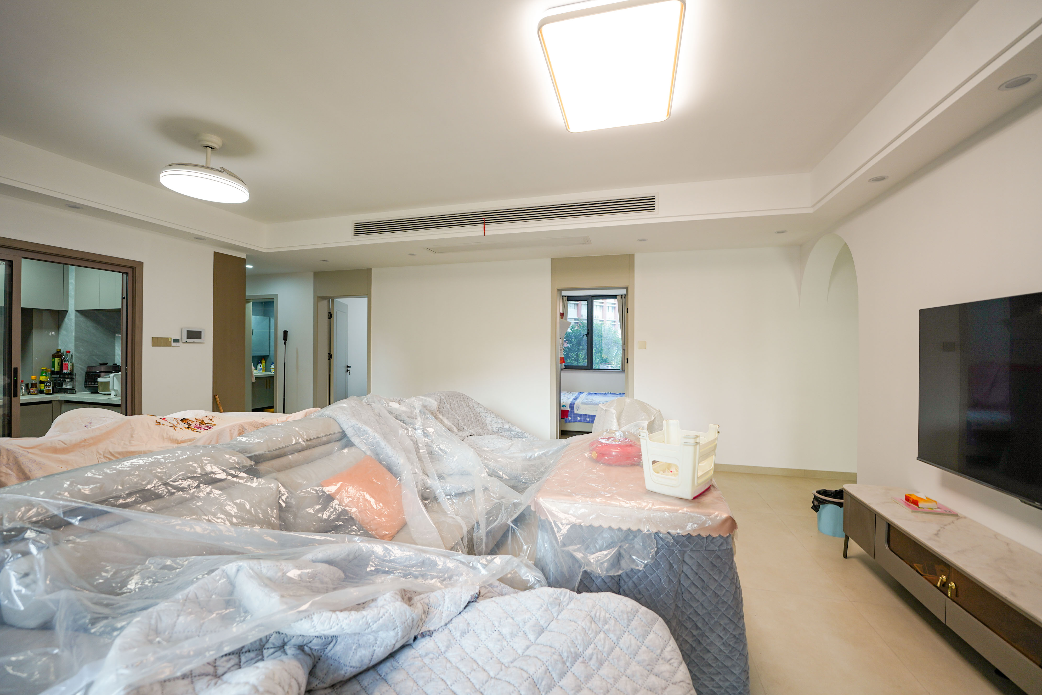 卢浮原著 4室2厅2卫 112.0万 卢浮原著 4室2厅2卫 112.0万客厅