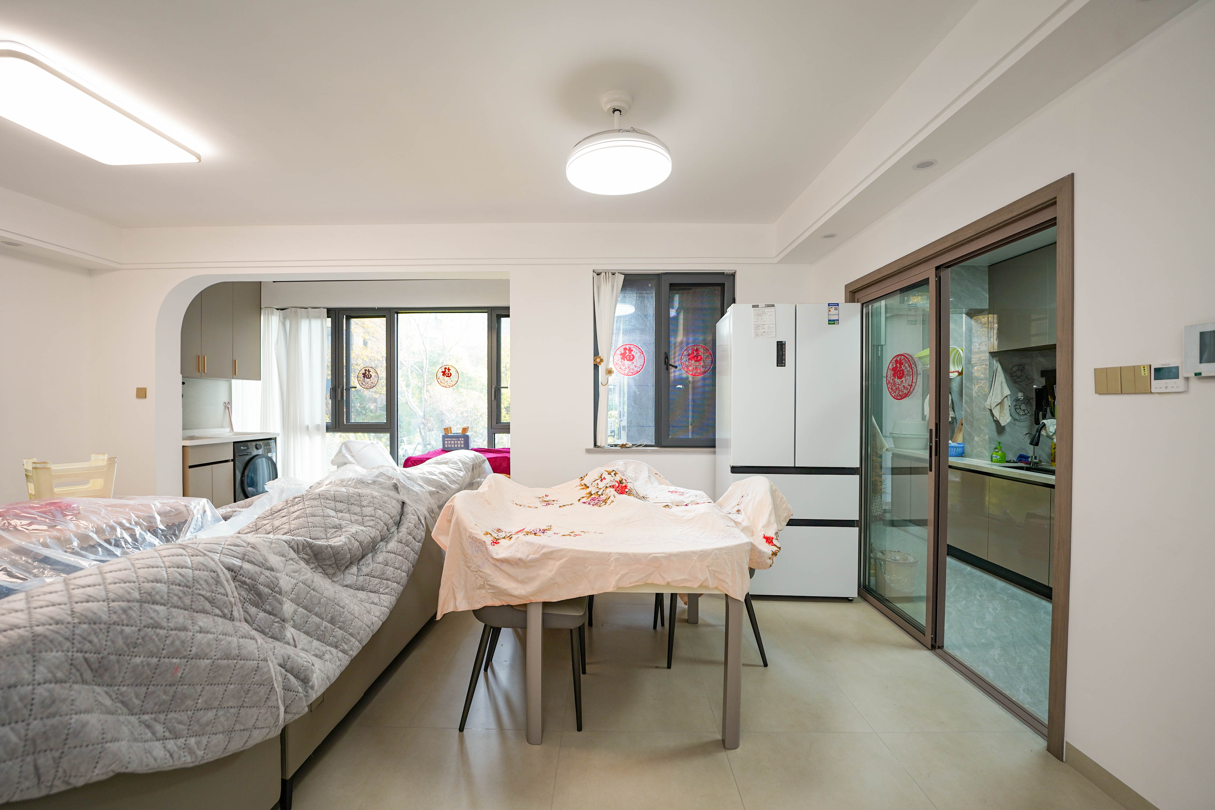 卢浮原著 4室2厅2卫 112.0万 卢浮原著 4室2厅2卫 112.0万客厅