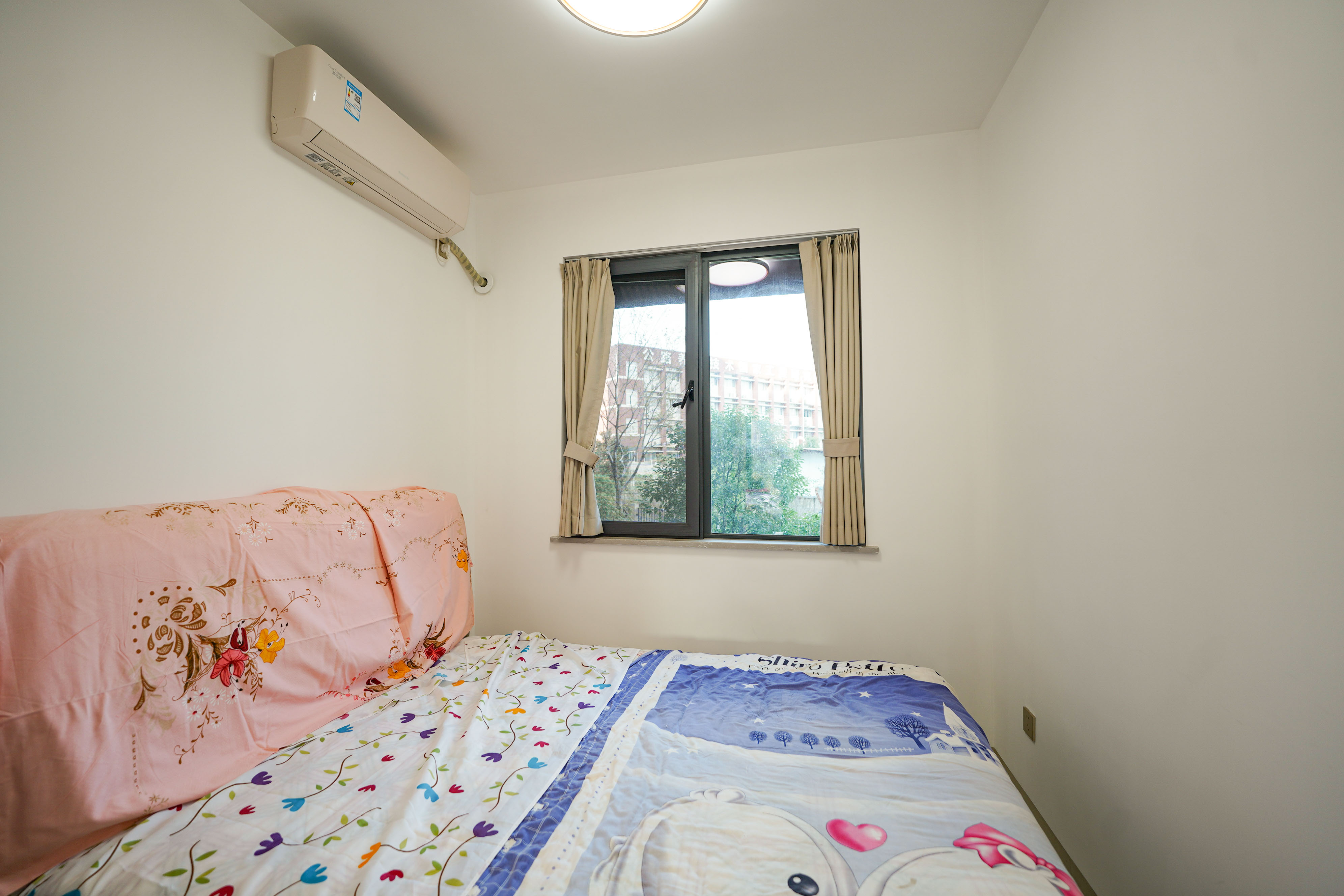 卢浮原著 4室2厅2卫 112.0万 卢浮原著 4室2厅2卫 112.0万卧室