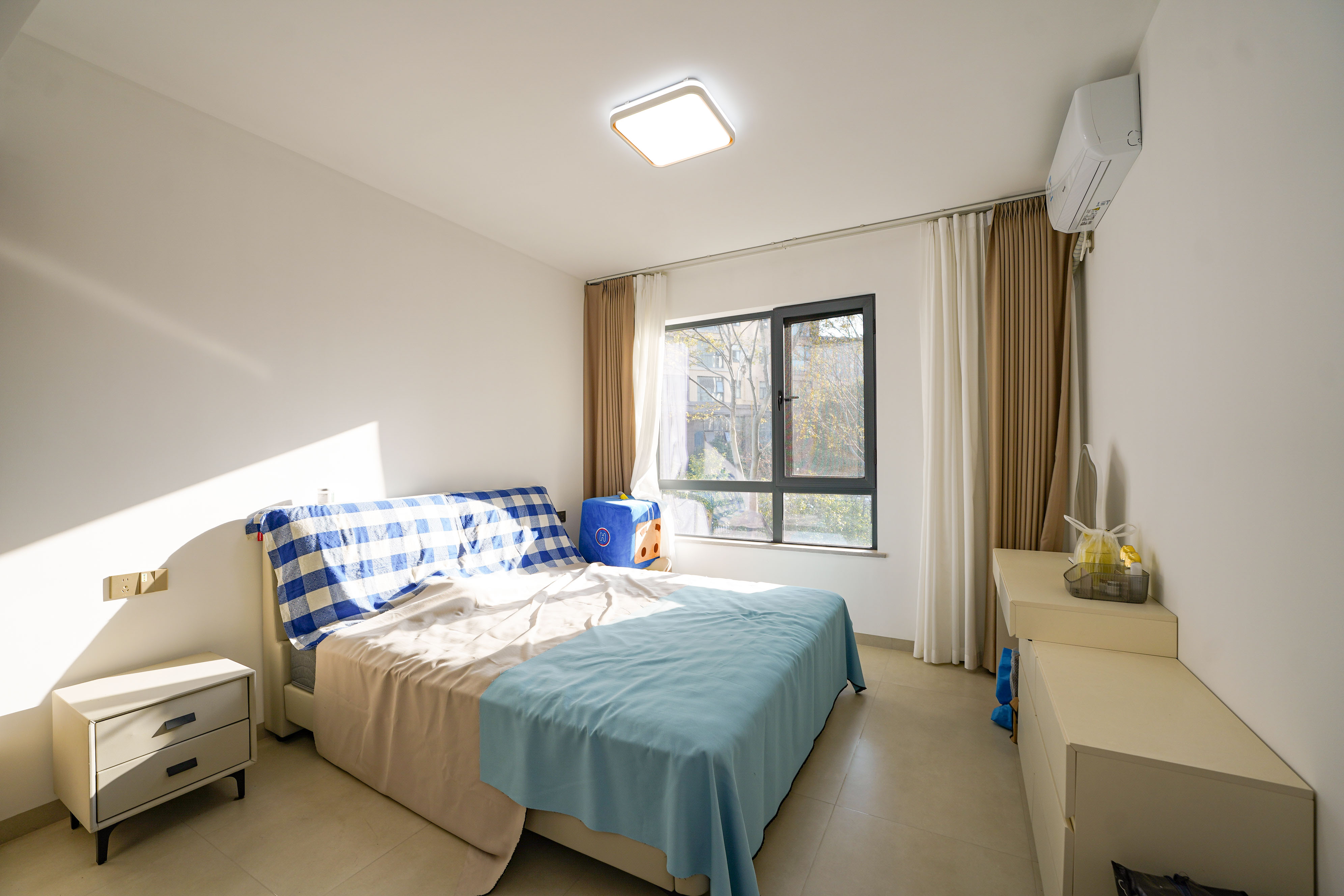 卢浮原著 4室2厅2卫 112.0万 卢浮原著 4室2厅2卫 112.0万卧室