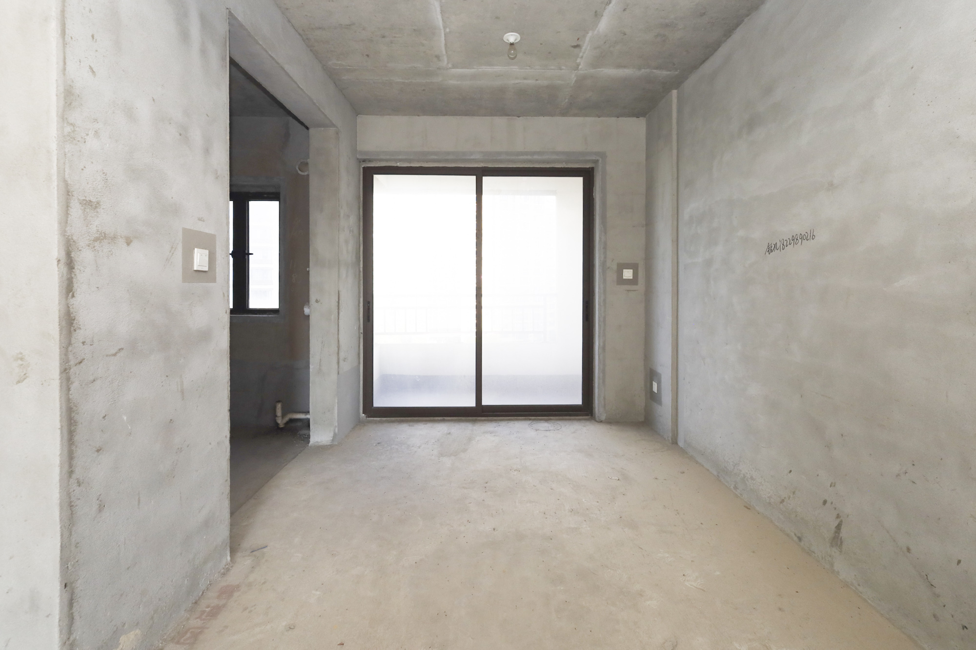 山语城三期  3室2厅2卫    90.0万 山语城三期  3室2厅2卫    90.0万客厅