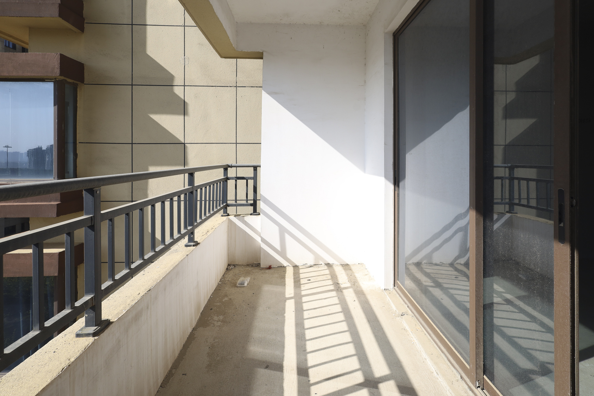 山语城三期  3室2厅2卫    90.0万 山语城三期  3室2厅2卫    90.0万阳台