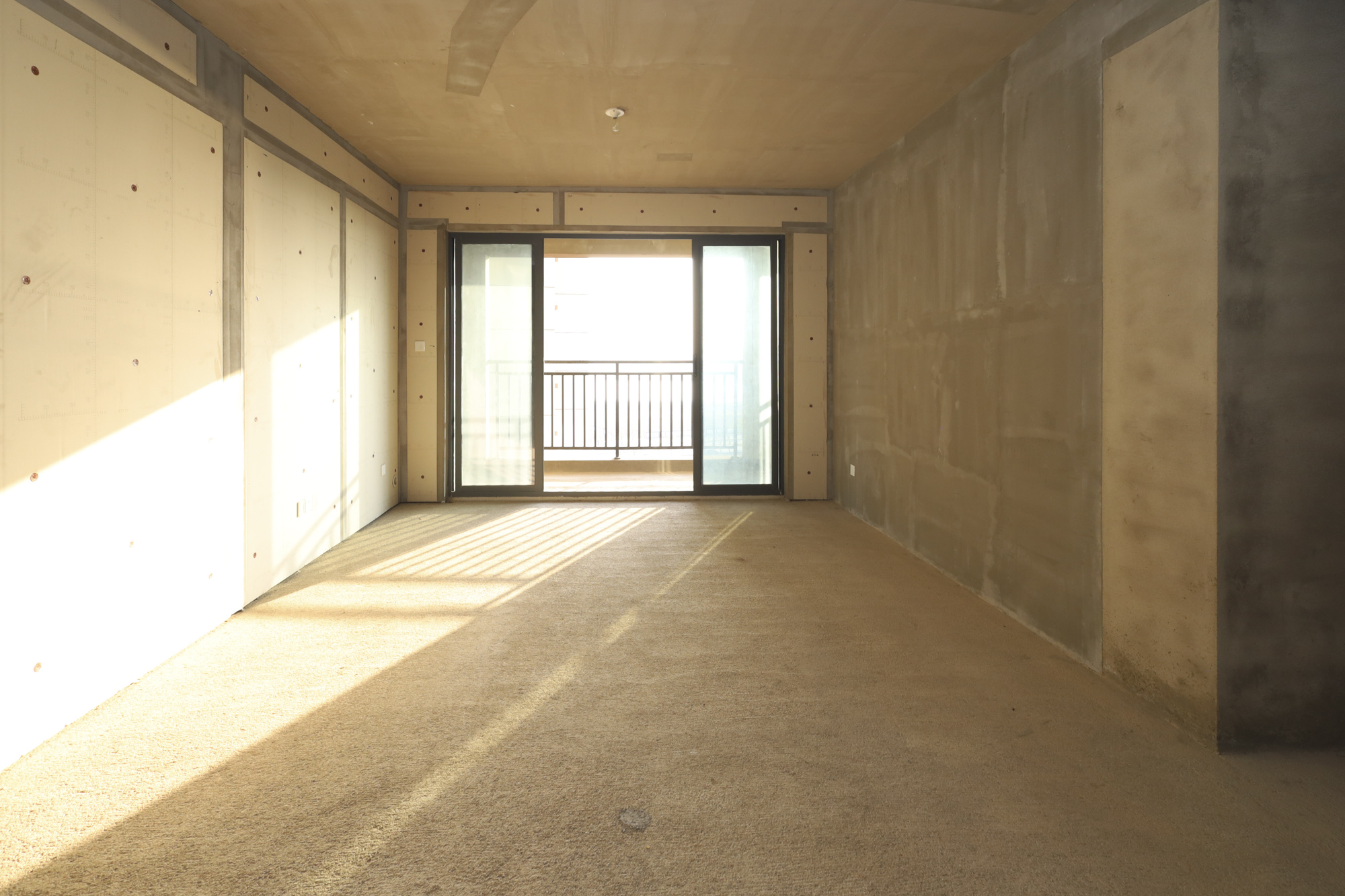 日盛湖湘府 4室2厅2卫 70.8万 日盛湖湘府 4室2厅2卫 70.8万客厅