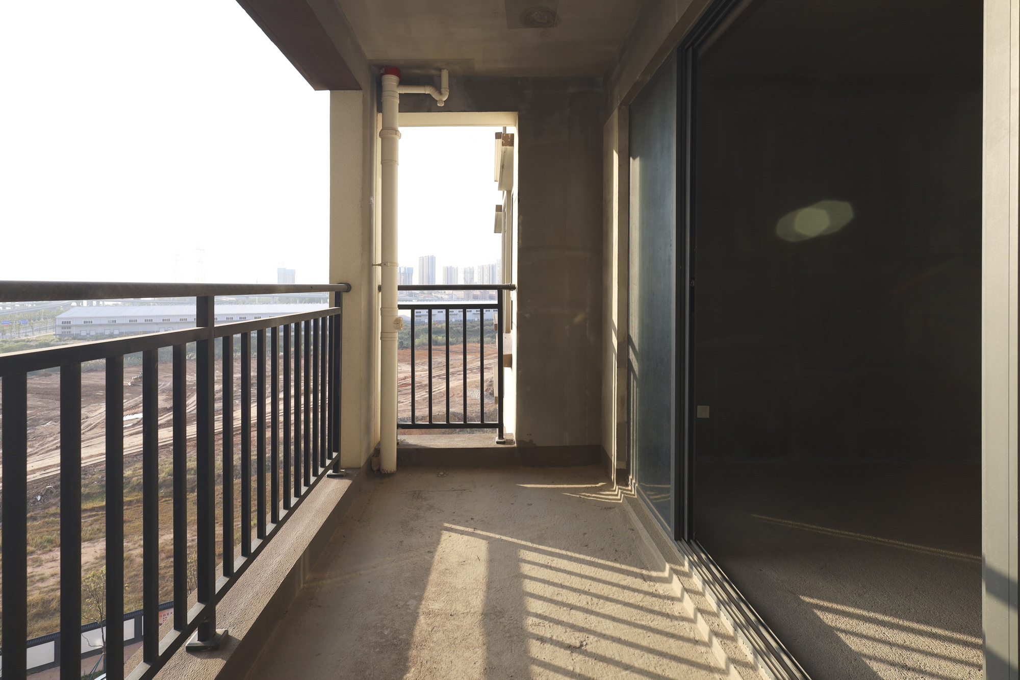 日盛湖湘府 4室2厅2卫 70.8万 日盛湖湘府 4室2厅2卫 70.8万阳台