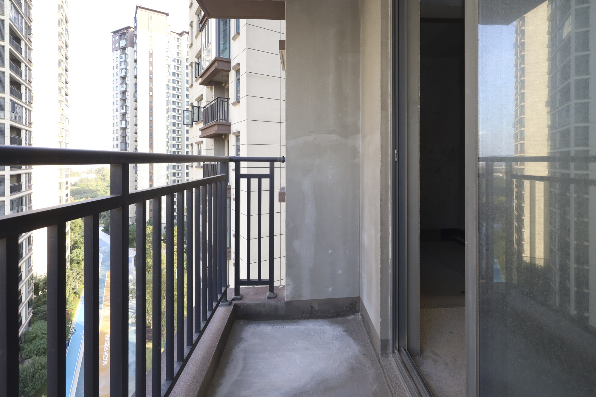 日盛湖湘府 4室2厅2卫 70.8万 日盛湖湘府 4室2厅2卫 70.8万阳台