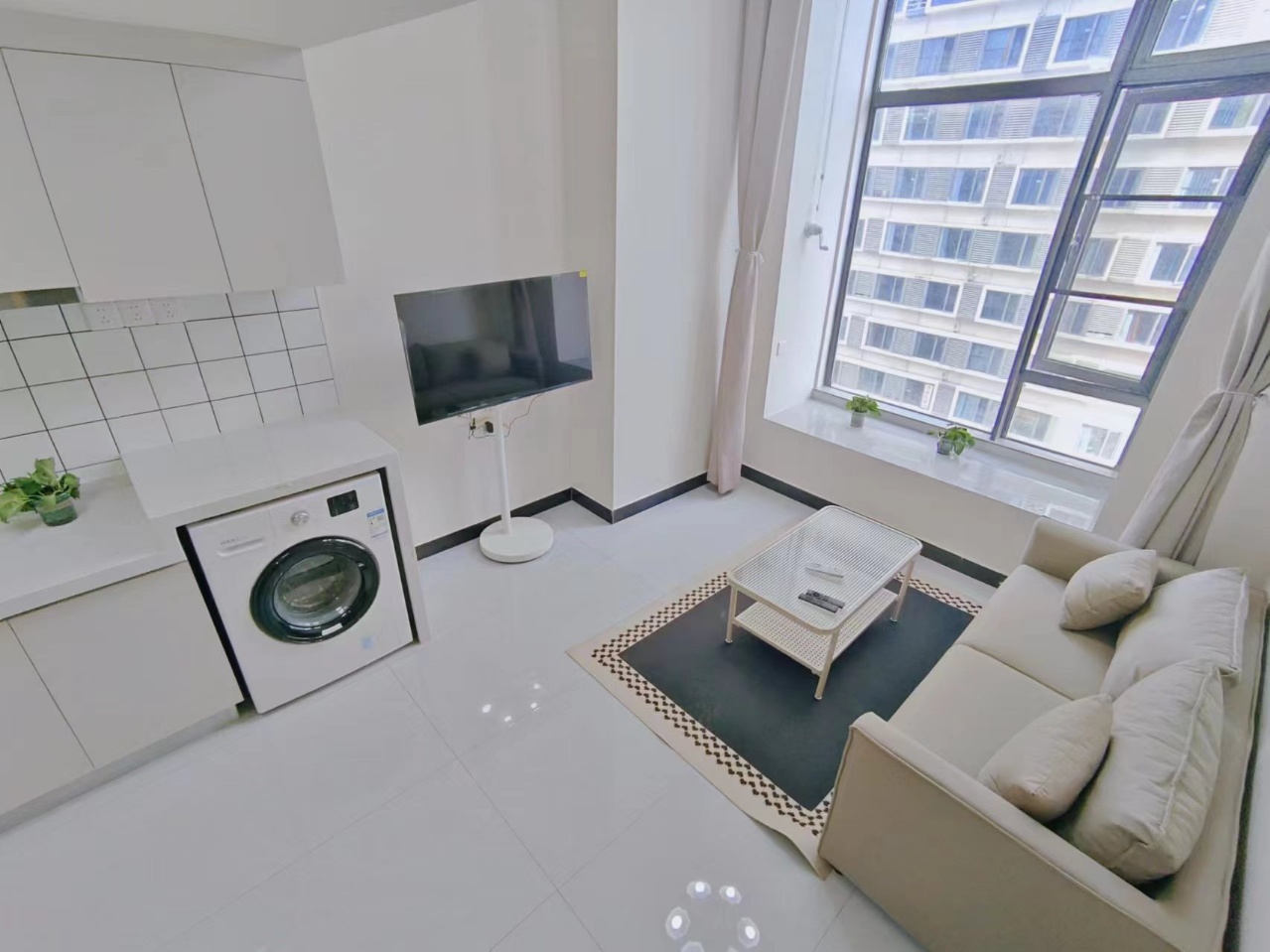 佳兆业云顶都汇 1室1厅1卫 1700.0元/月 佳兆业云顶都汇 1室1厅1卫 1700.0元/月室内图