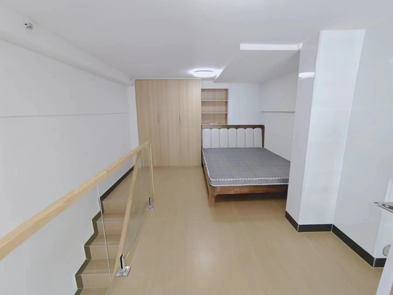 佳兆业云顶都汇 1室1厅1卫 1700.0元/月 佳兆业云顶都汇 1室1厅1卫 1700.0元/月室内图