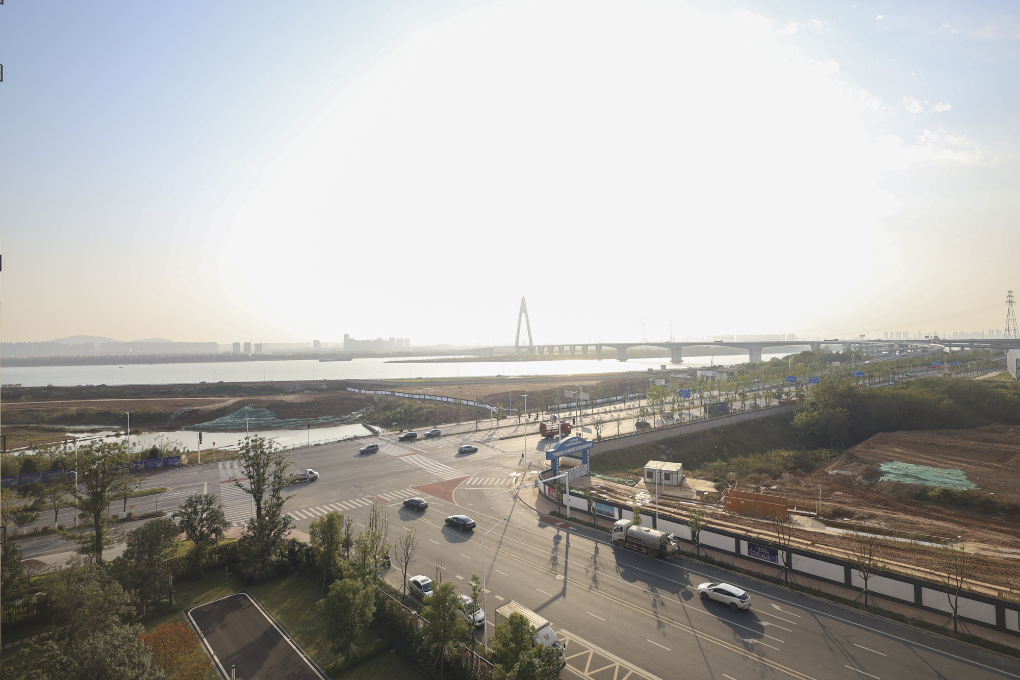 日盛湖湘府 3室2厅2卫 70.8万 日盛湖湘府 3室2厅2卫 70.8万其他