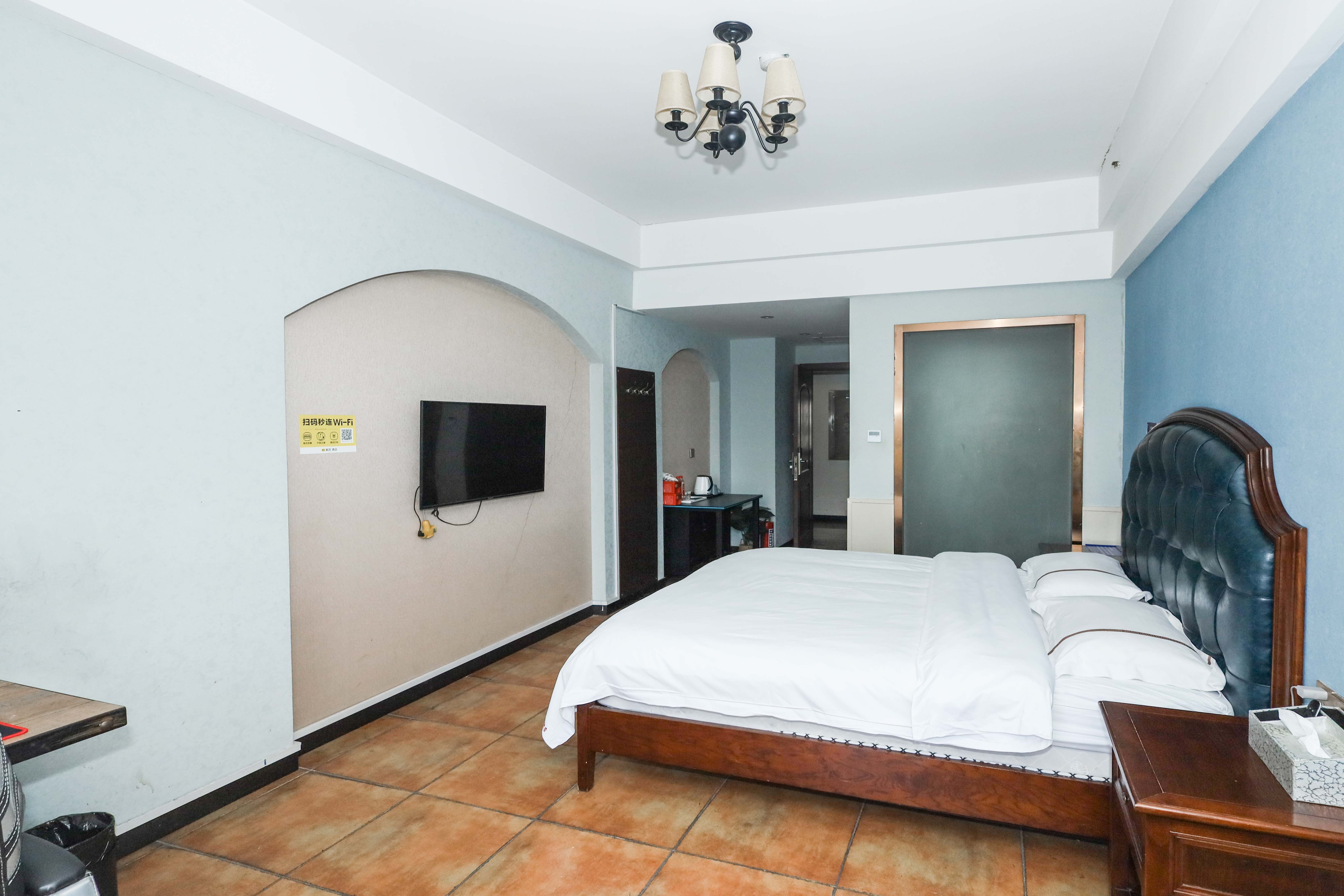 梅溪国际公寓(步步高新天地)  1室1厅1卫    26.0万 梅溪国际公寓(步步高新天地)  1室1厅1卫    26.0万客厅