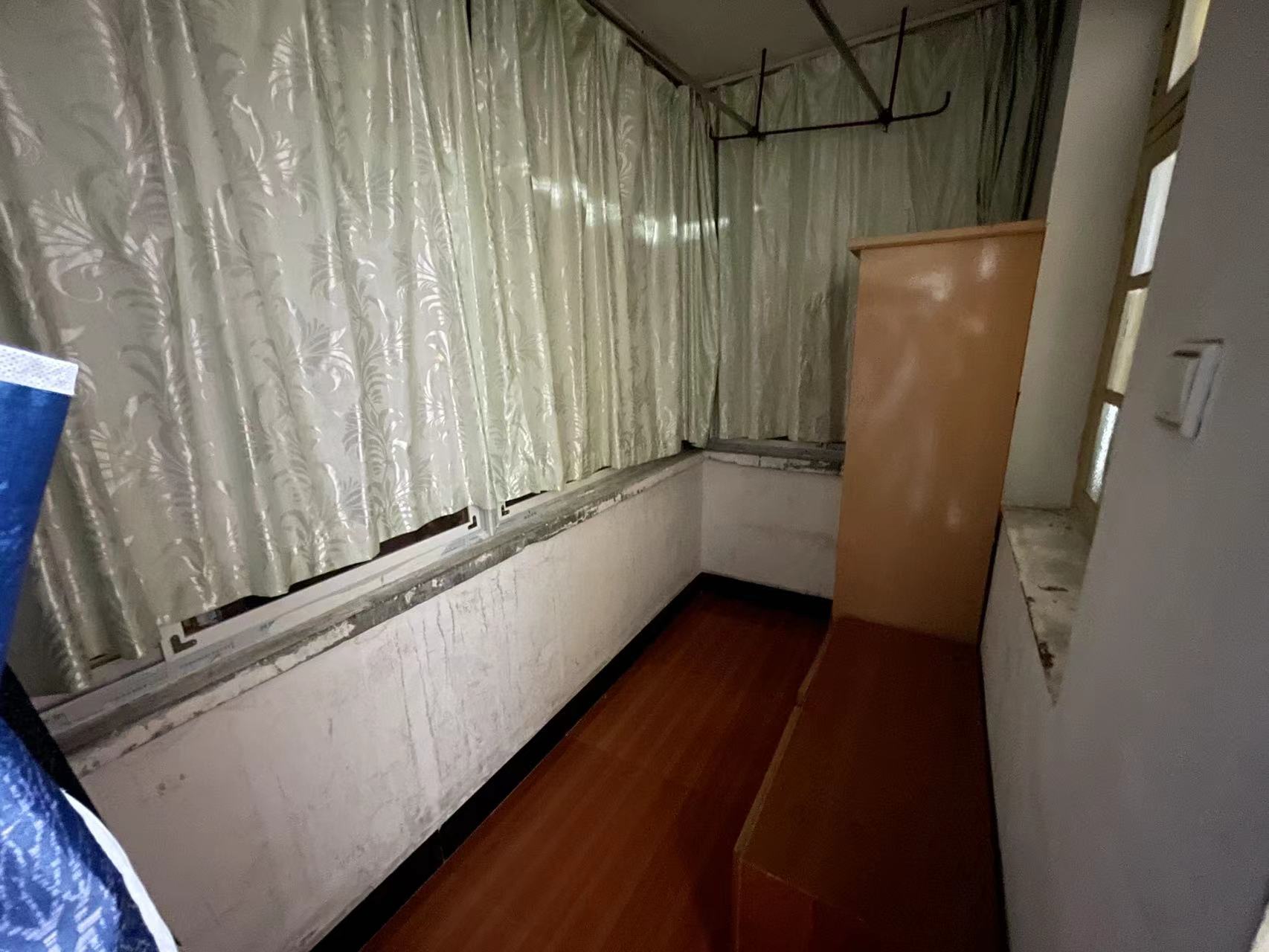 红旗区四片  1室1厅1卫    1300.0元/月室内图