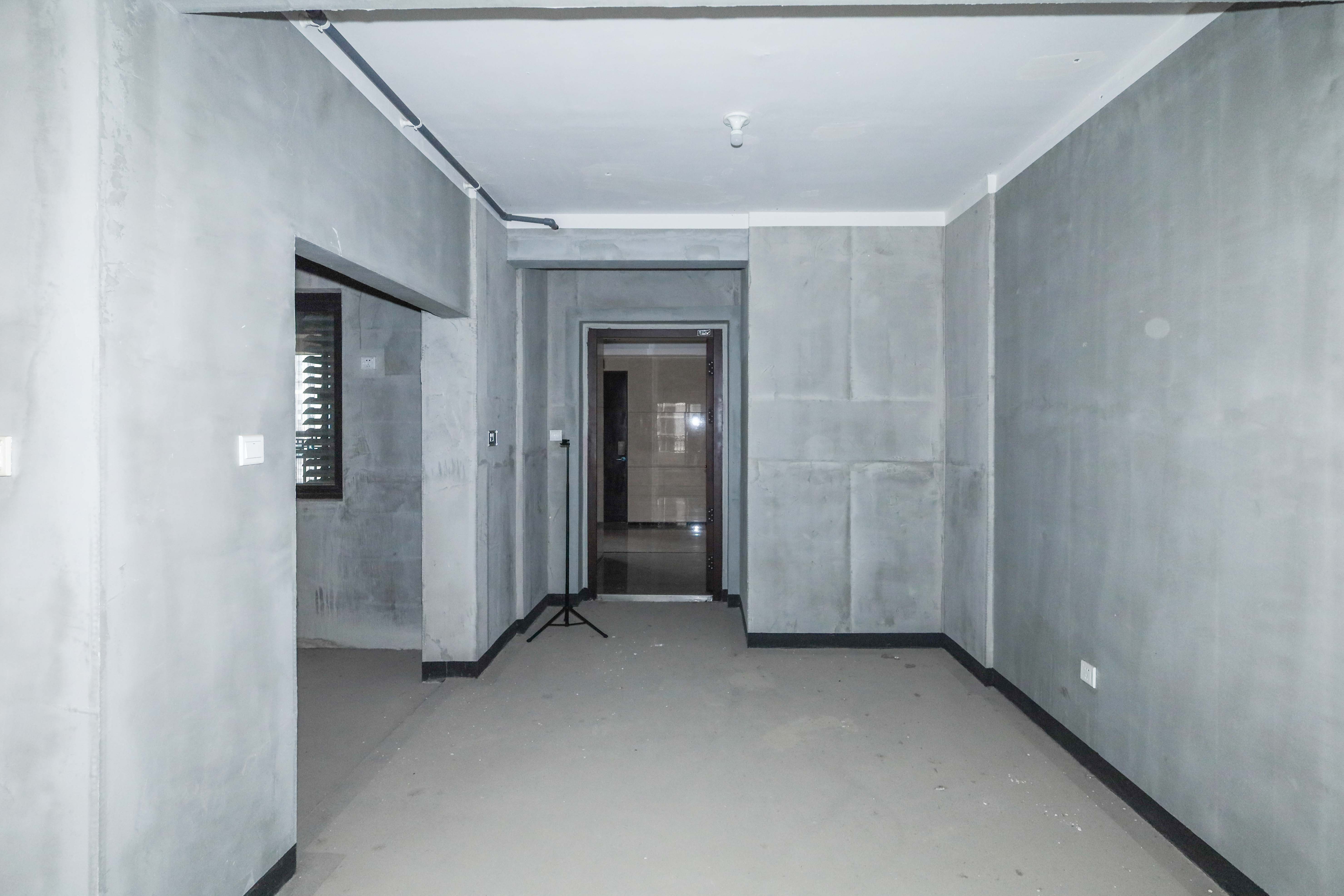 建发央著  3室2厅2卫   145.00万其他