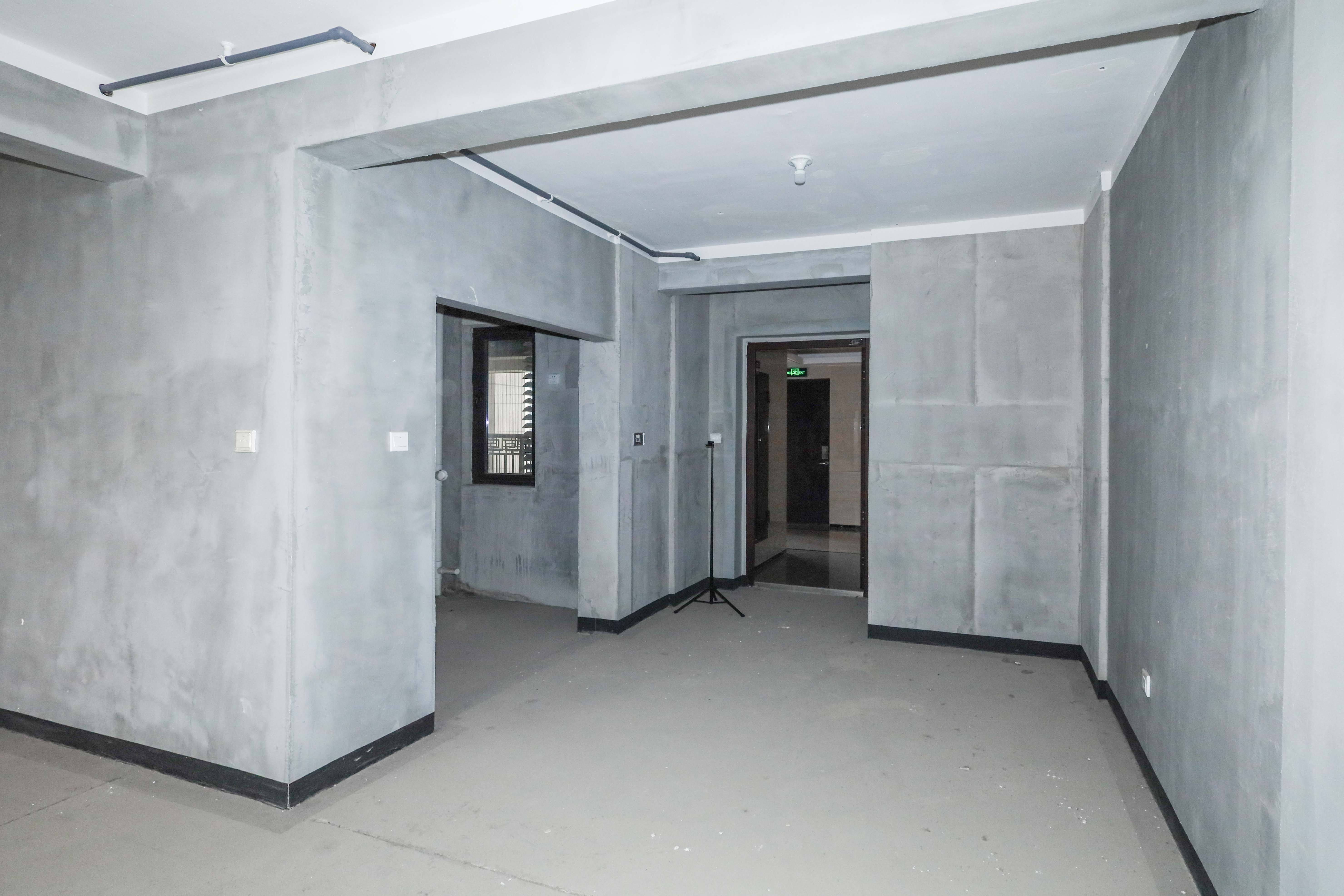 建发央著  3室2厅2卫   145.00万其他