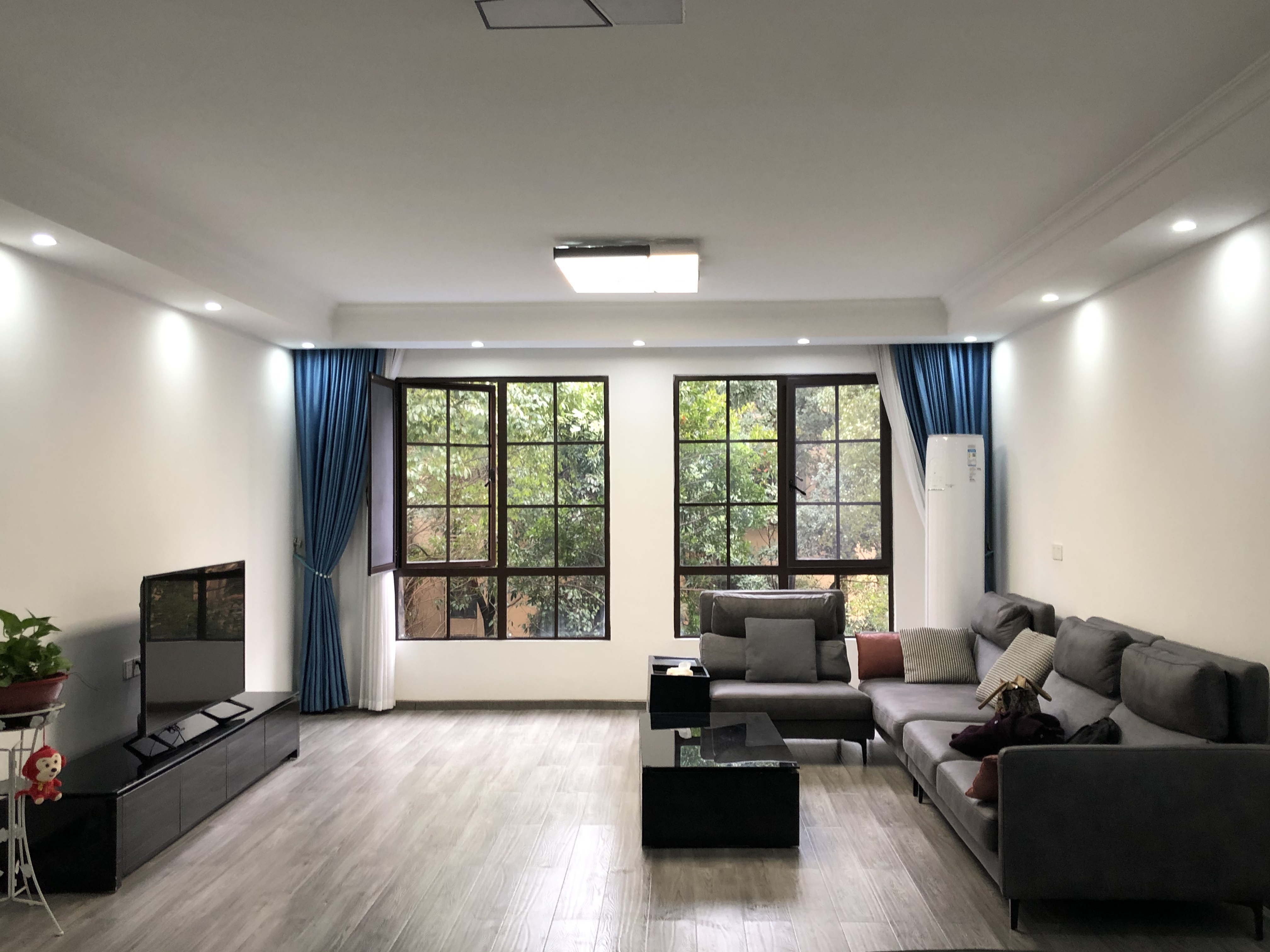 融科檀香山(融科紫檀、香山国际) 4室2厅1卫 7500.0元/月 融科檀香山(融科紫檀、香山国际) 4室2厅1卫 7500.0元/月室内图