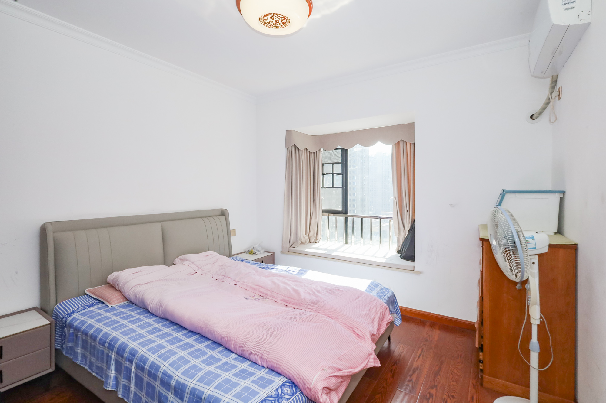 钰龙天下一期 3室2厅2卫 278.0万 钰龙天下一期 3室2厅2卫 278.0万卧室