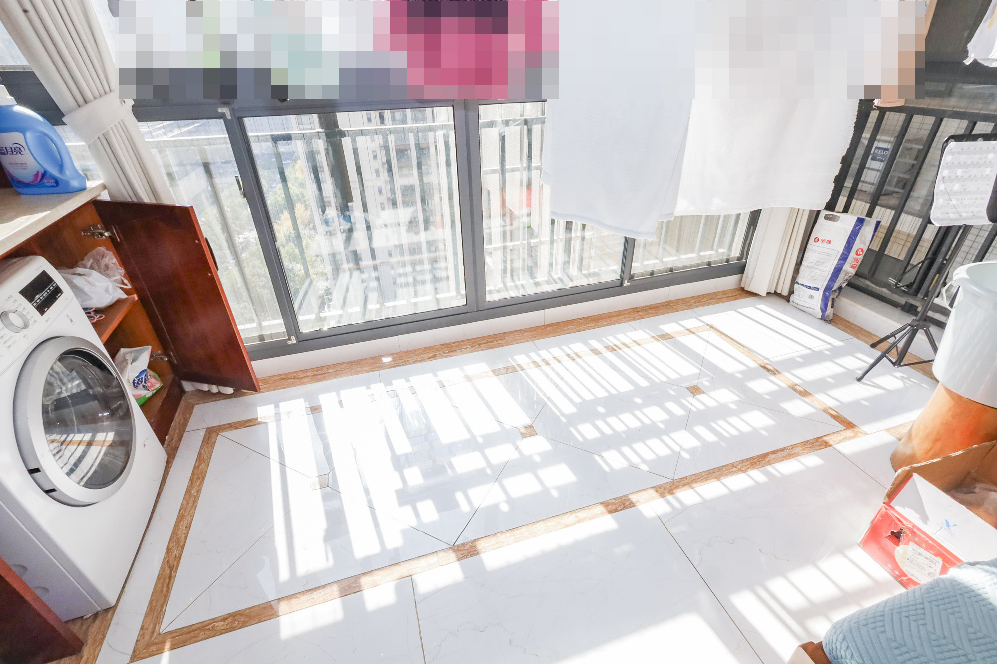 钰龙天下一期 3室2厅2卫 278.0万 钰龙天下一期 3室2厅2卫 278.0万阳台