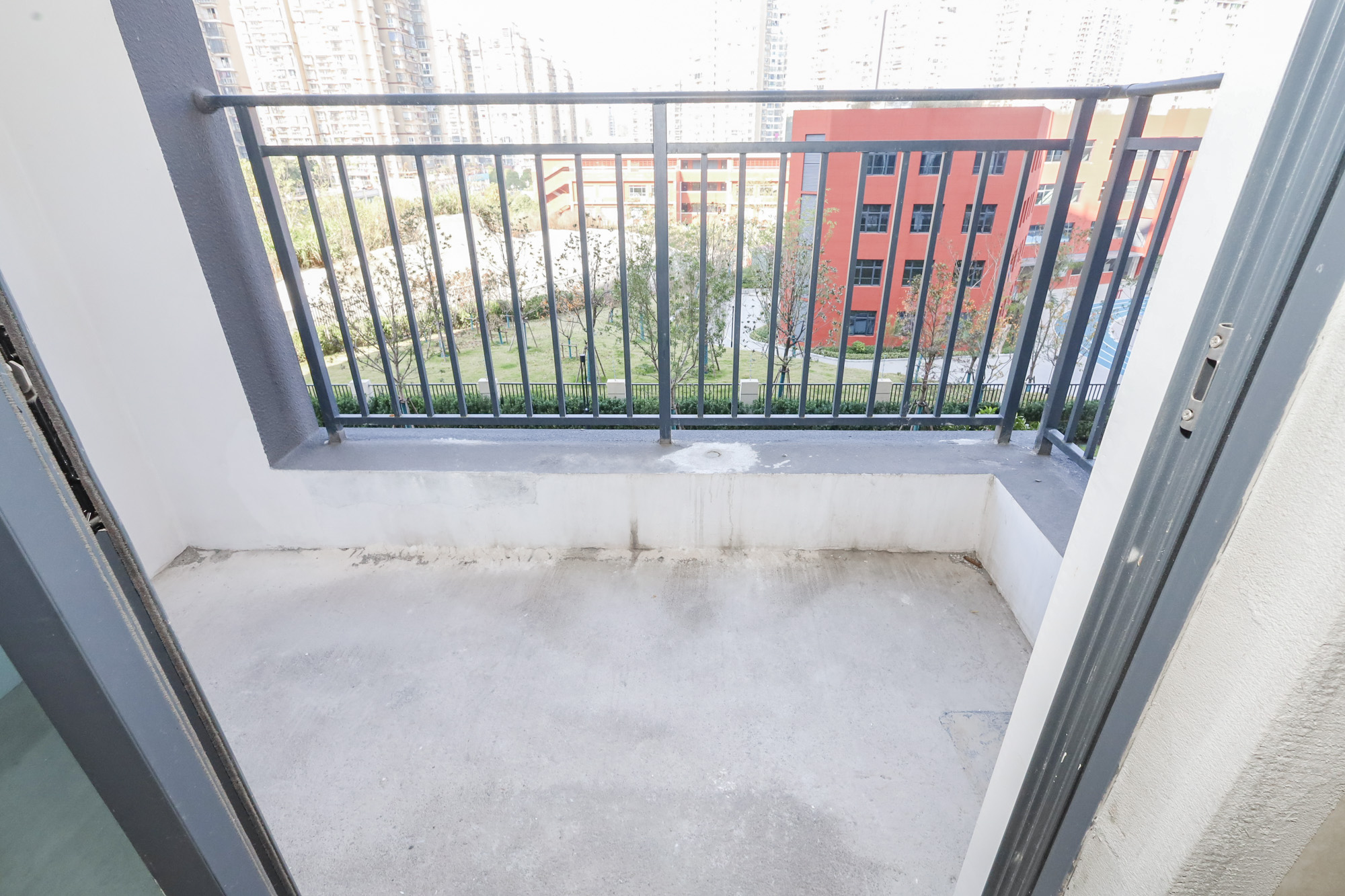 轨道中建麓江府 4室2厅2卫 179.0万 轨道中建麓江府 4室2厅2卫 179.0万其他