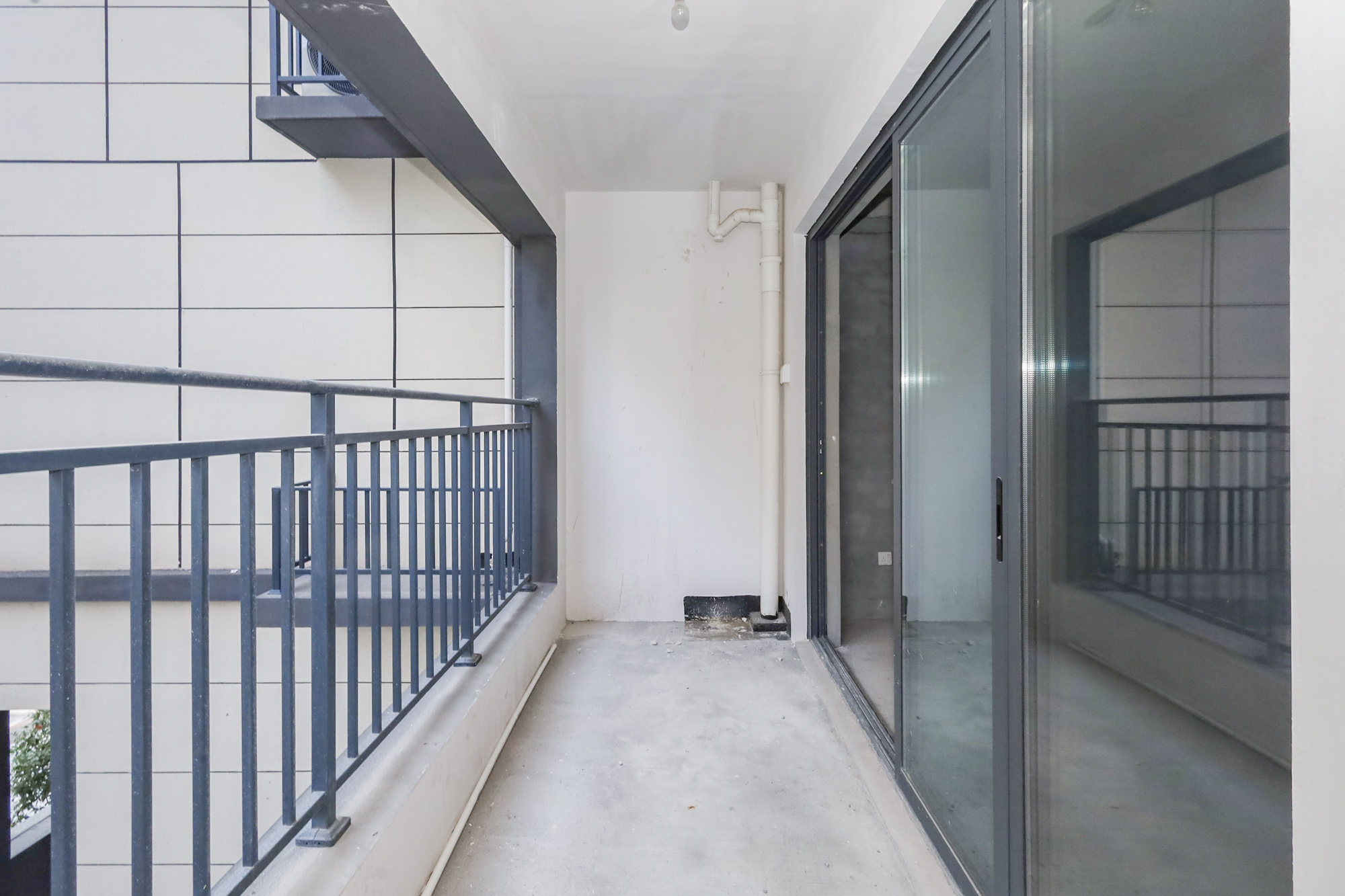 轨道中建麓江府 4室2厅2卫 179.0万 轨道中建麓江府 4室2厅2卫 179.0万阳台