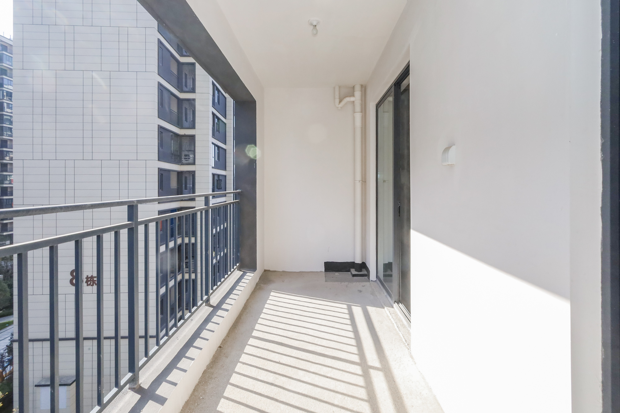 轨道中建麓江府  5室2厅3卫   315.00万阳台