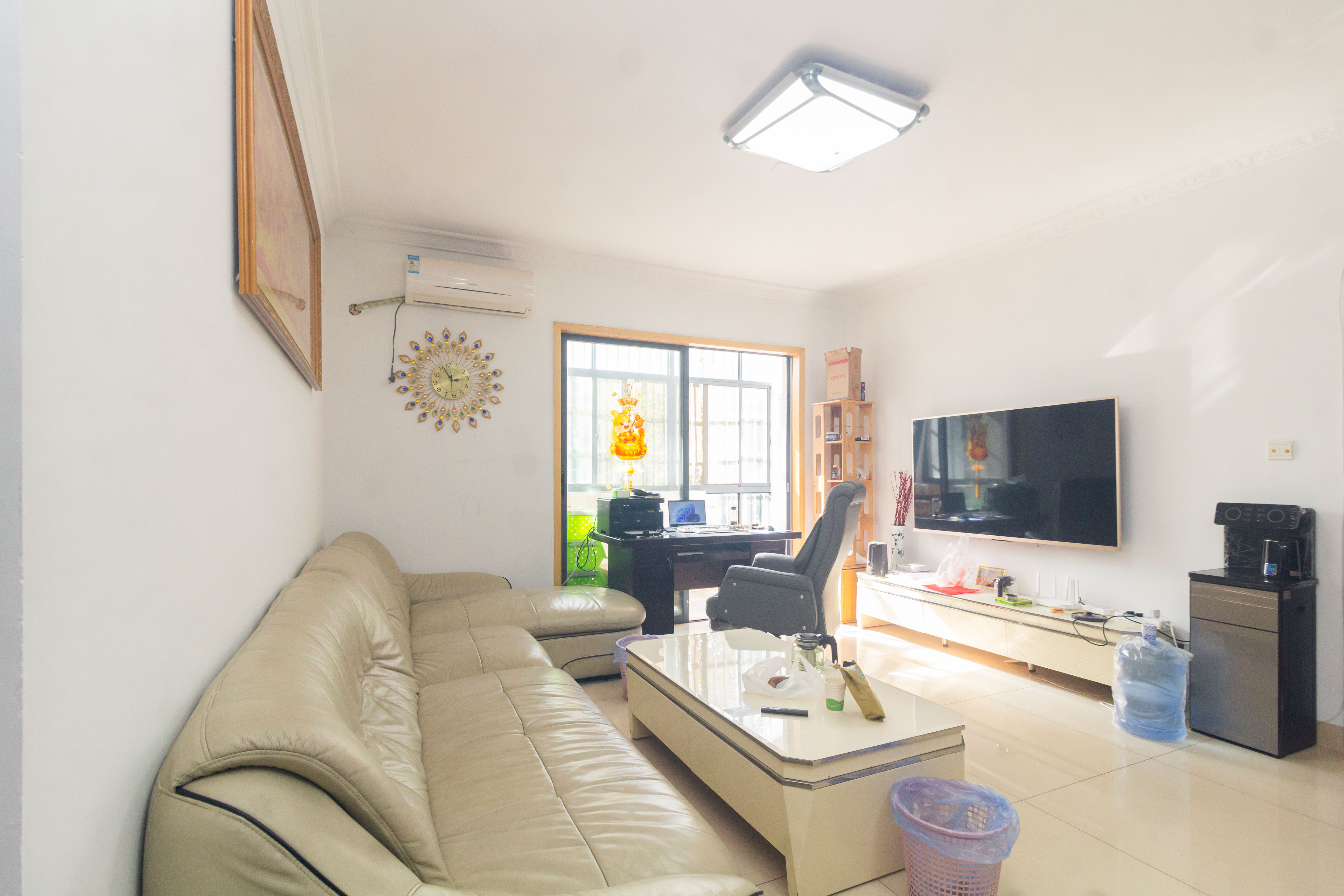 中国铁建国际城一期  3室2厅2卫    68.8万 中国铁建国际城一期  3室2厅2卫    68.8万客厅