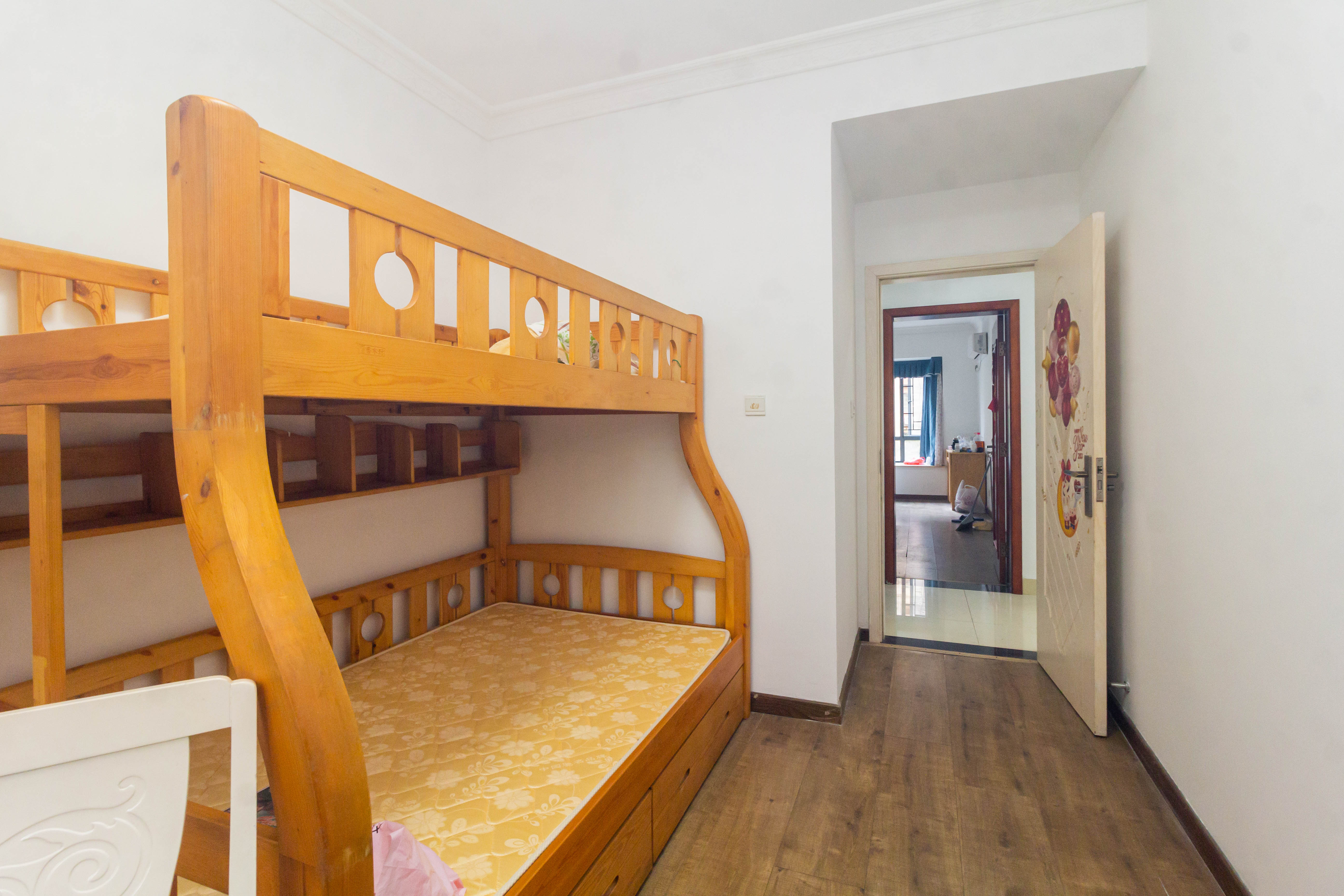 中国铁建国际城一期  3室2厅2卫    68.8万 中国铁建国际城一期  3室2厅2卫    68.8万卧室