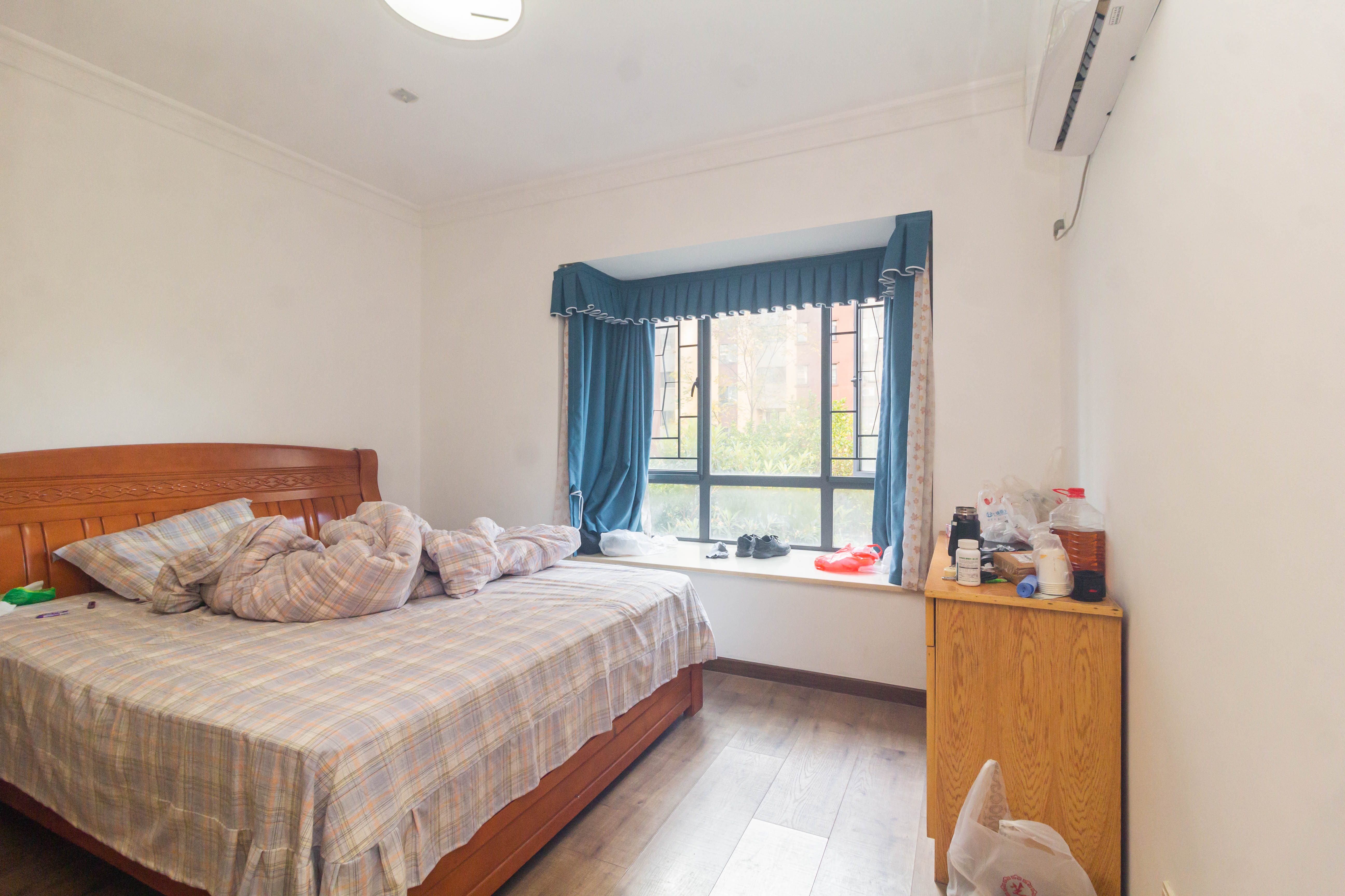 中国铁建国际城一期  3室2厅2卫    68.8万 中国铁建国际城一期  3室2厅2卫    68.8万卧室