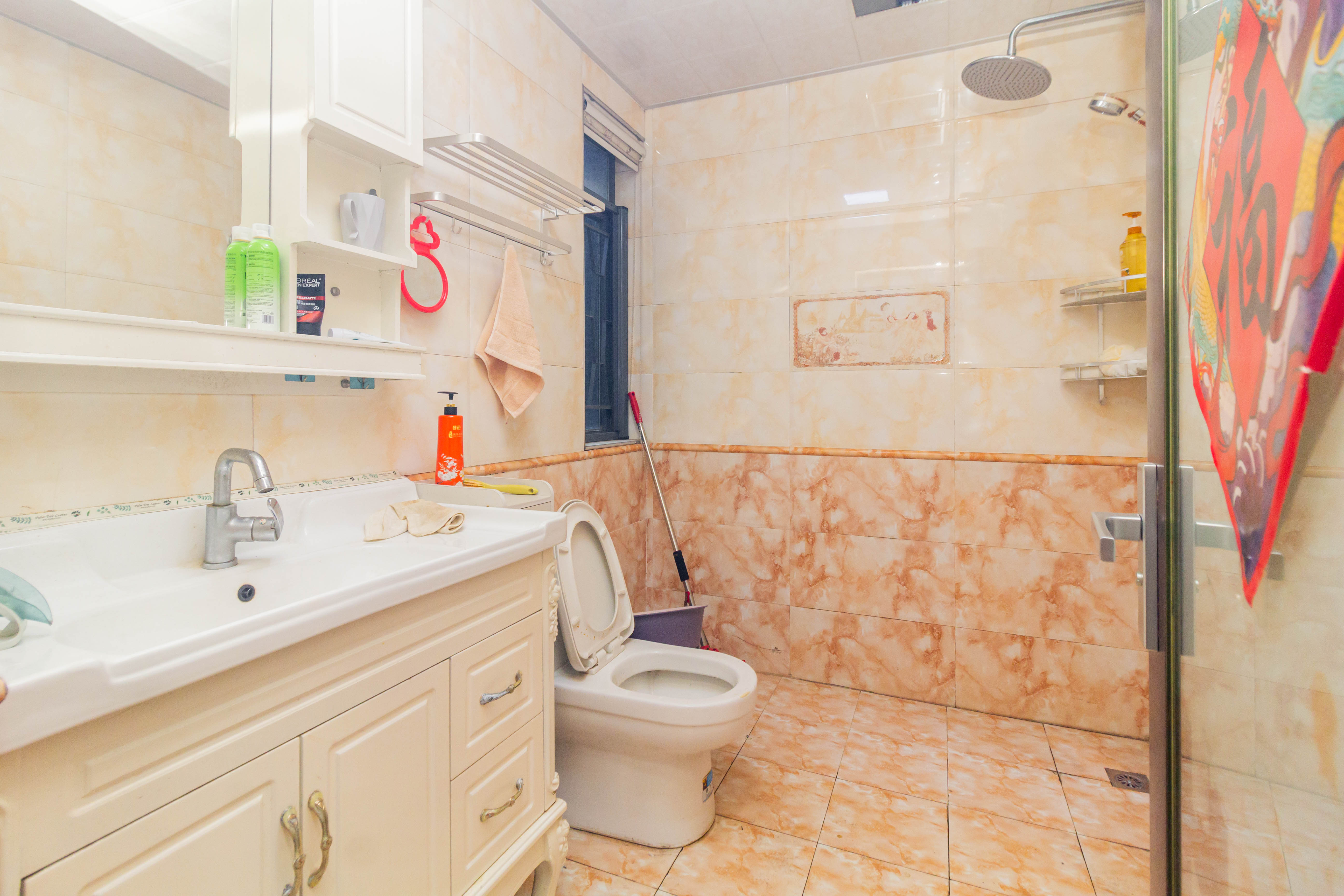 中国铁建国际城一期  3室2厅2卫    68.8万 中国铁建国际城一期  3室2厅2卫    68.8万卧室