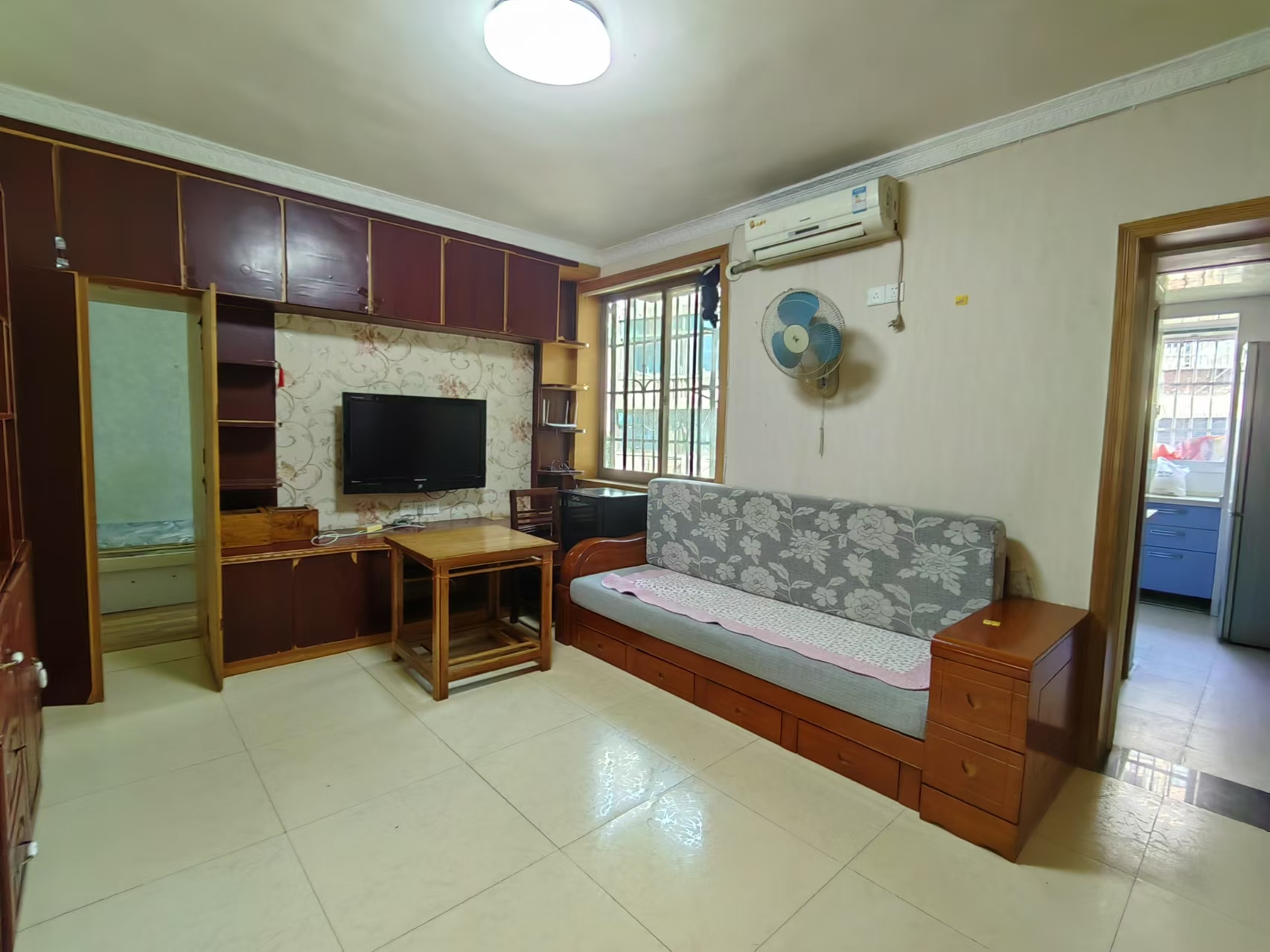 造化塘  3室1厅1卫    1600.0元/月 造化塘  3室1厅1卫    1600.0元/月室内图