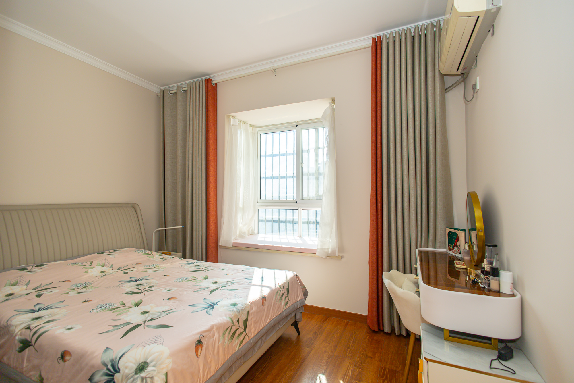 时代星城 1室2厅1卫 53.0万 时代星城 1室2厅1卫 53.0万卧室