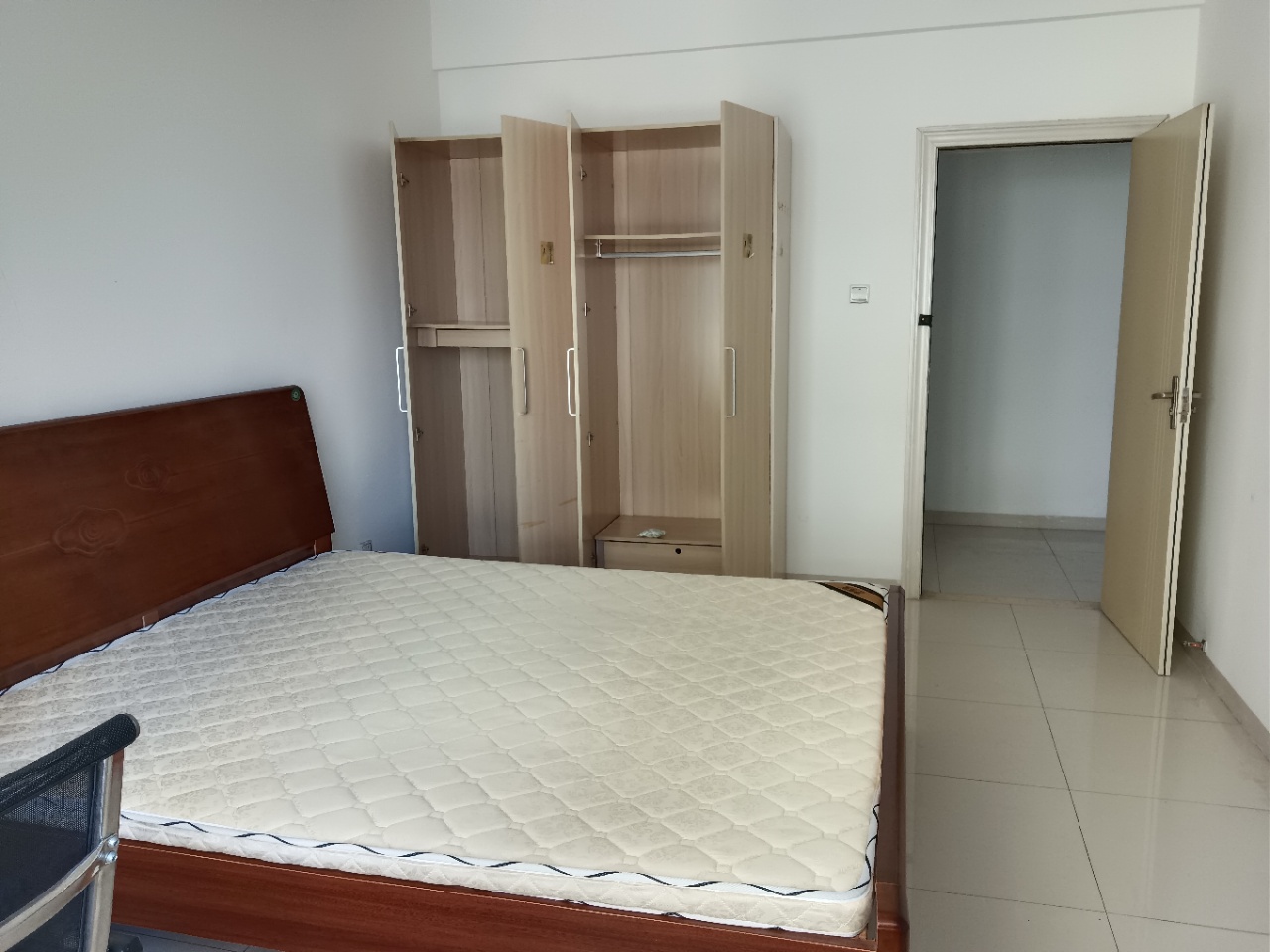 金山广场 2室1厅1卫 2200.00元/月 金山广场 2室1厅1卫 2200.00元/月室内图