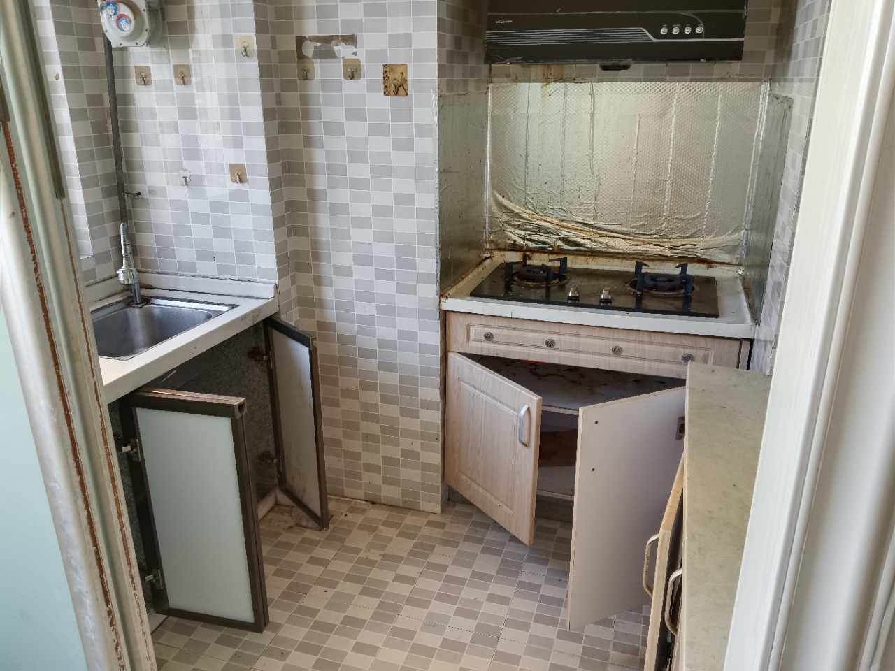 金山广场 2室1厅1卫 2200.00元/月 金山广场 2室1厅1卫 2200.00元/月室内图