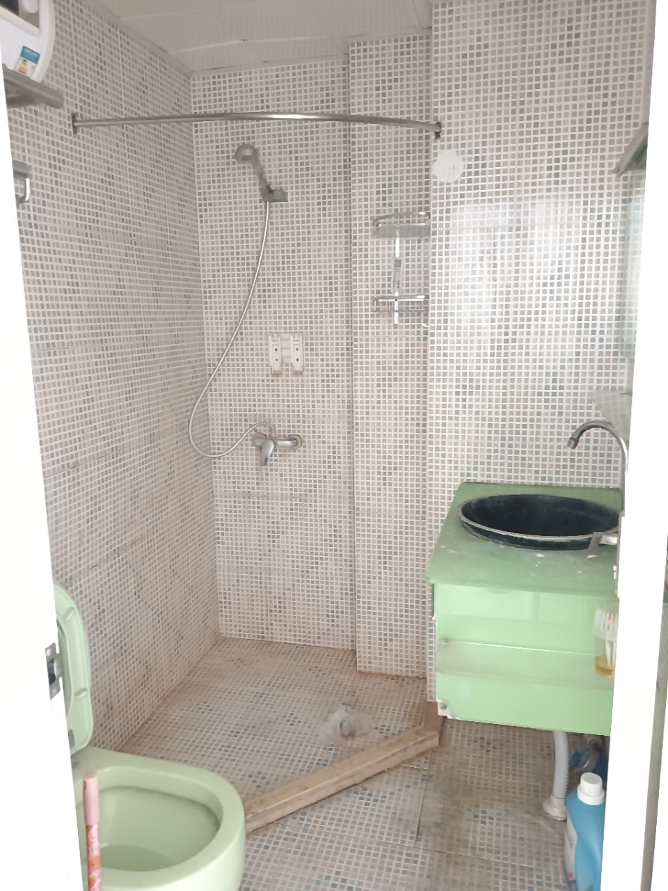 金山广场 2室1厅1卫 2200.00元/月 金山广场 2室1厅1卫 2200.00元/月室内图