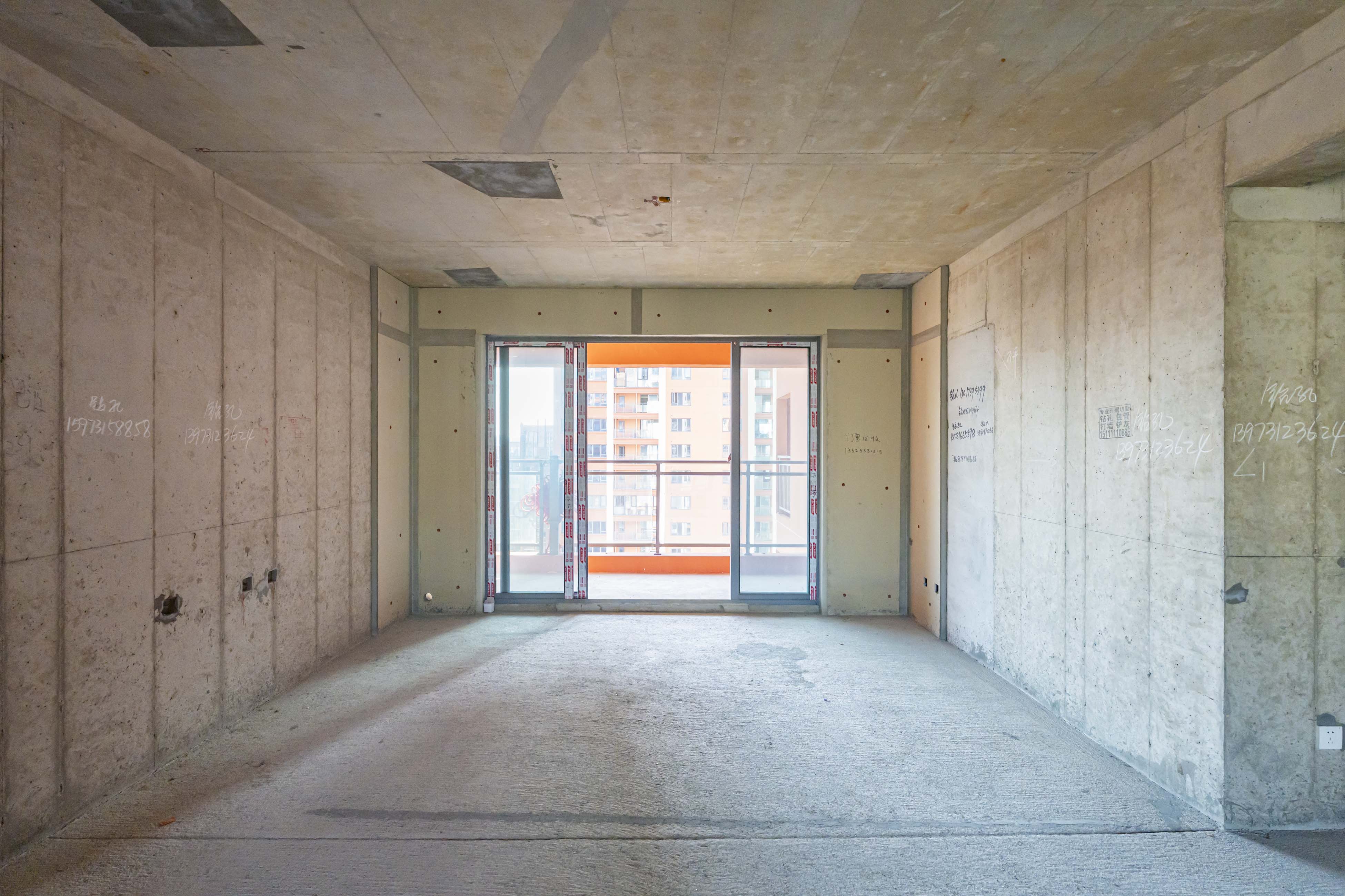 金色溪泉湾  4室2厅3卫    189.9万 金色溪泉湾  4室2厅3卫    189.9万