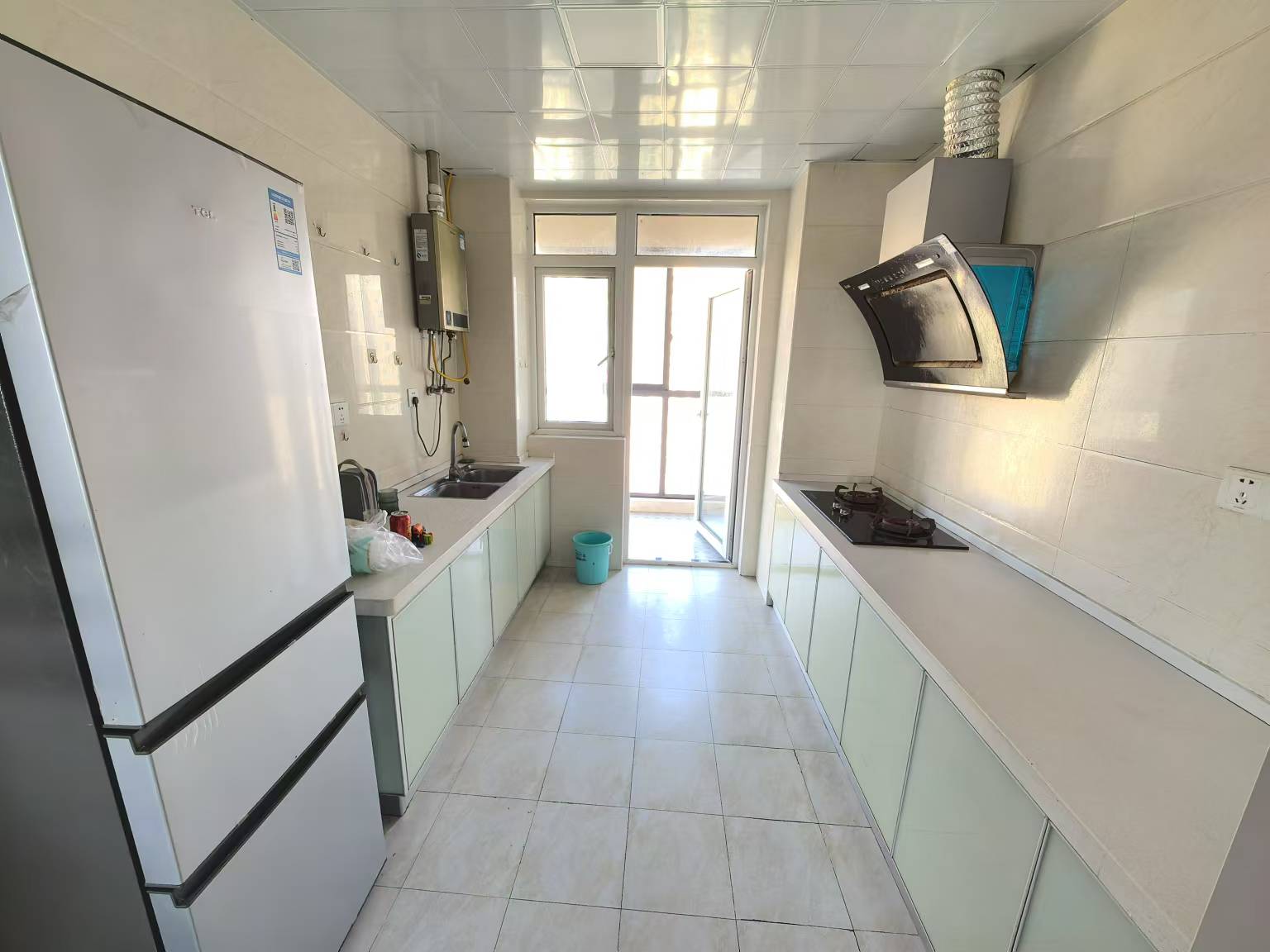 荣盛花语城 3室2厅2卫 1800.0元/月 荣盛花语城 3室2厅2卫 1800.0元/月室内图