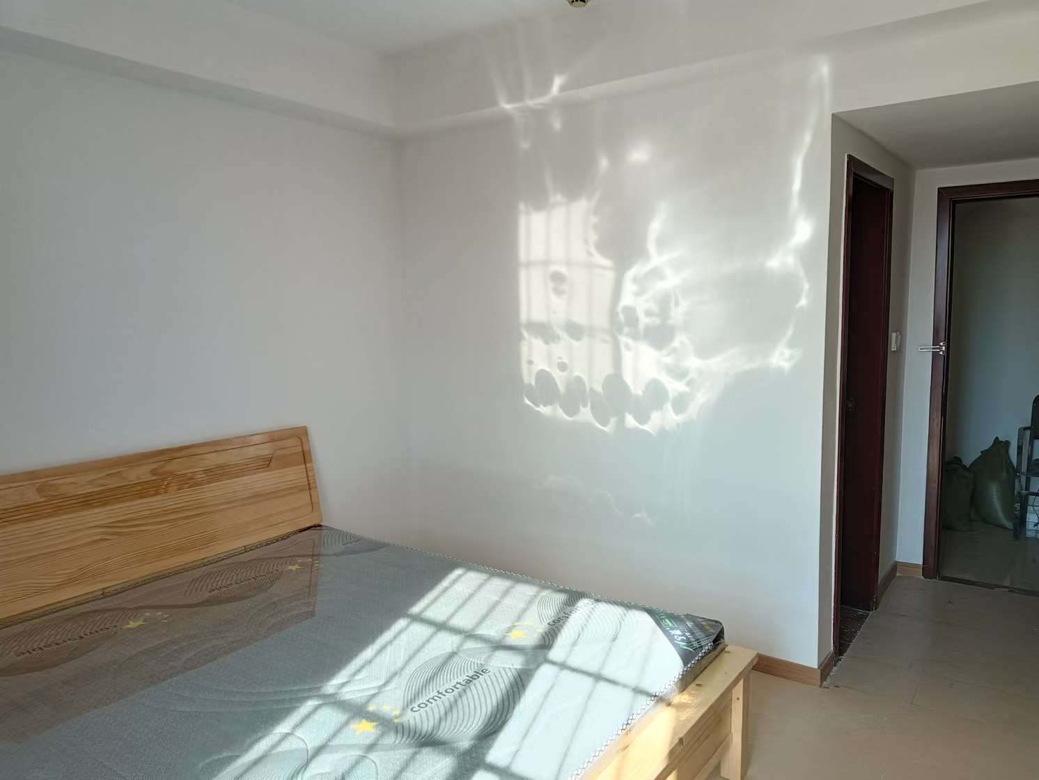 金桂北路西侧散盘  1室1厅1卫    550.0元/月 金桂北路西侧散盘  1室1厅1卫    550.0元/月