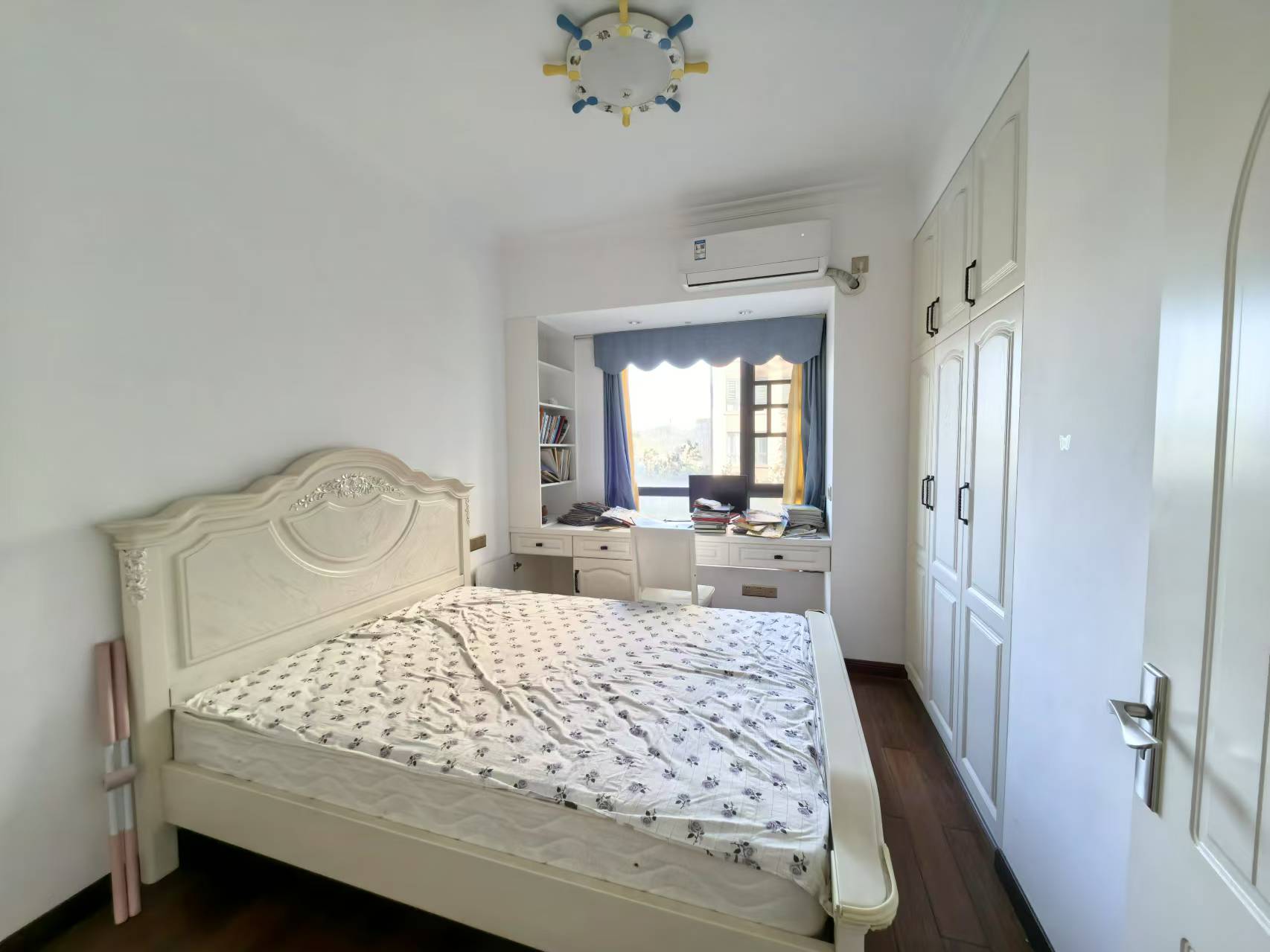 逸都花园 4室2厅2卫 2200.0元/月 逸都花园 4室2厅2卫 2200.0元/月室内图