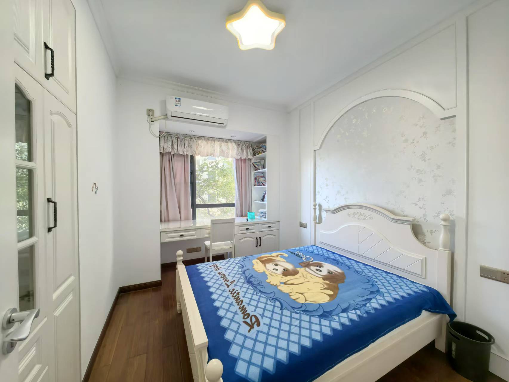 逸都花园 4室2厅2卫 2200.0元/月 逸都花园 4室2厅2卫 2200.0元/月室内图