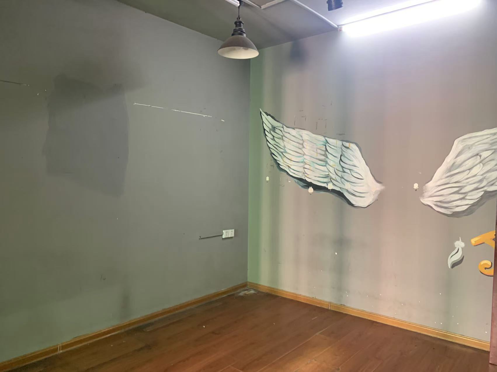 富豪大厦(富豪花园)  2室1厅1卫    85.0万 富豪大厦(富豪花园)  2室1厅1卫    85.0万室内图