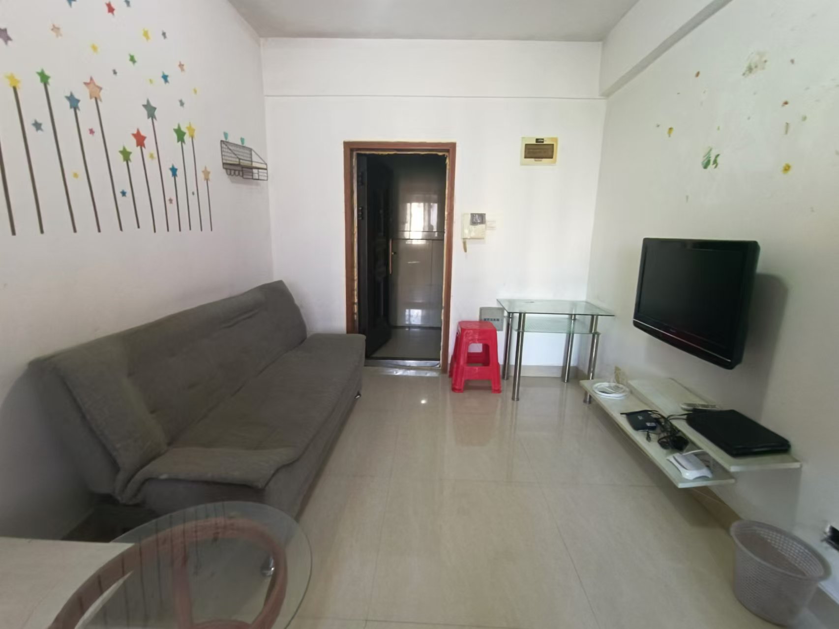 城市风景 1室1厅1卫 1200.0元/月 城市风景 1室1厅1卫 1200.0元/月户型图