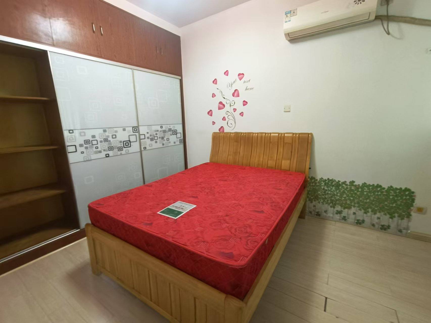 城市风景 1室1厅1卫 1200.0元/月 城市风景 1室1厅1卫 1200.0元/月室内图