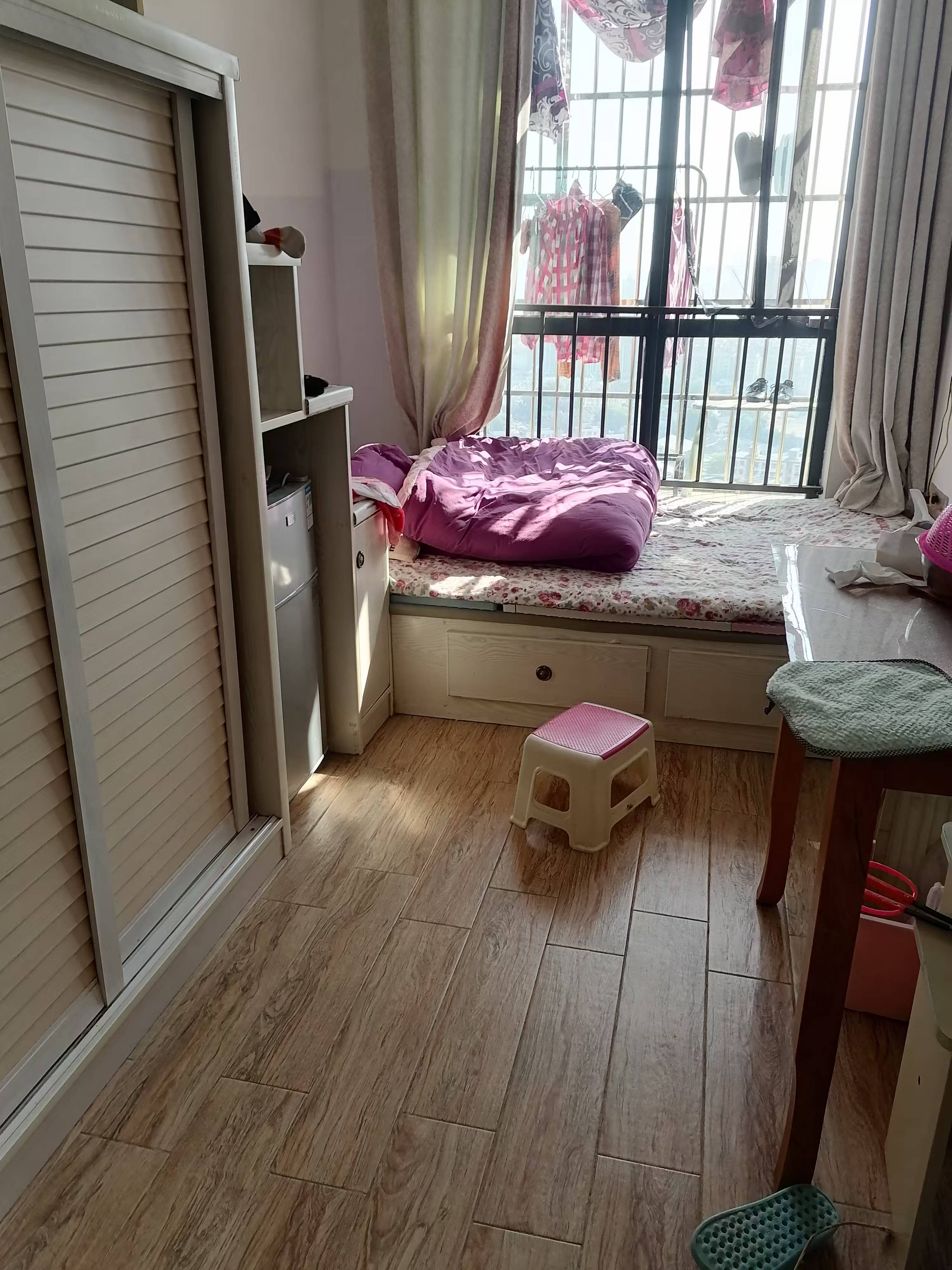 叠彩兰亭 1室1厅1卫 1200.0元/月 叠彩兰亭 1室1厅1卫 1200.0元/月室内图