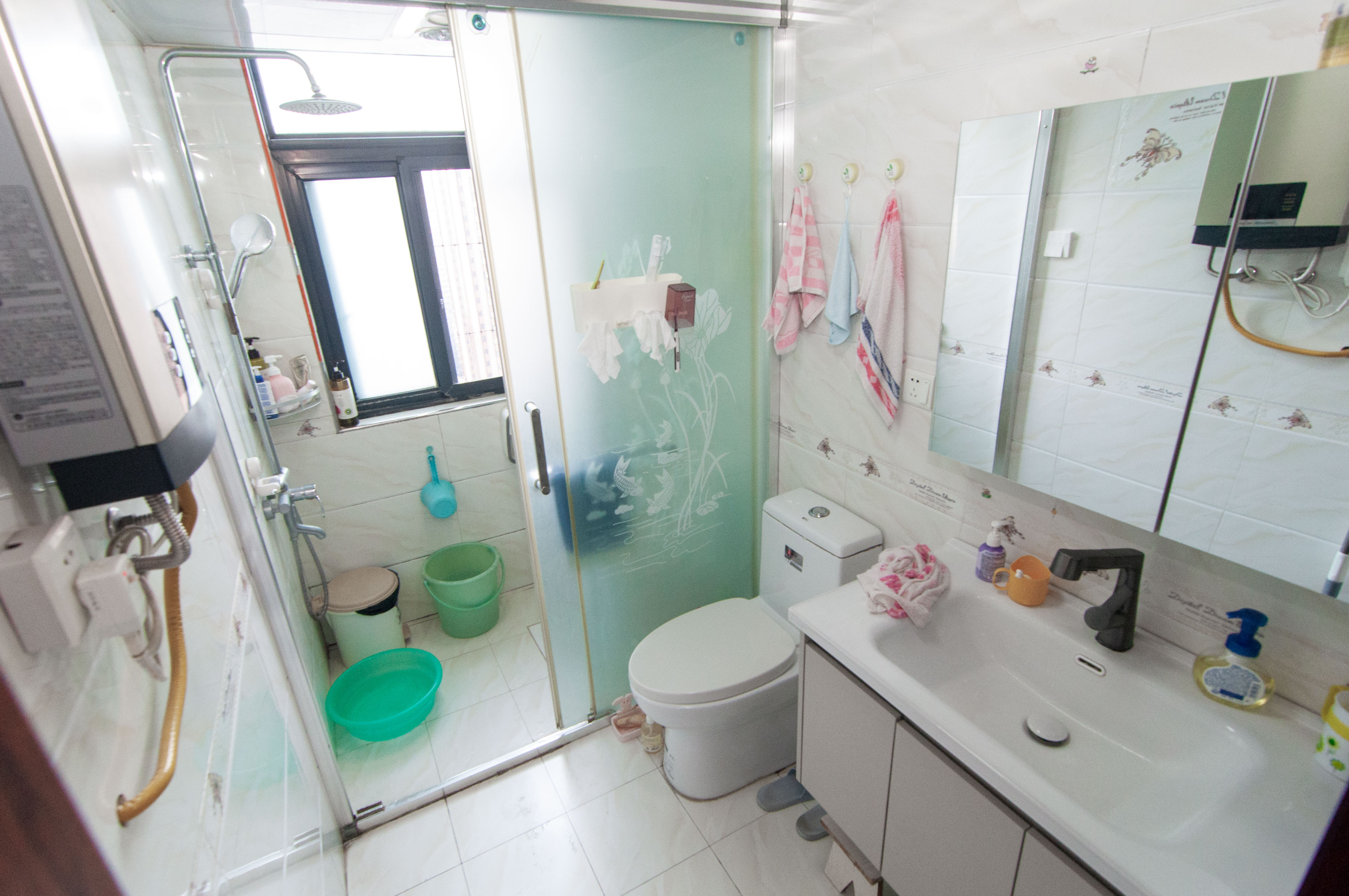 高鑫麓城 3室2厅1卫 94.0万 高鑫麓城 3室2厅1卫 94.0万卫生间